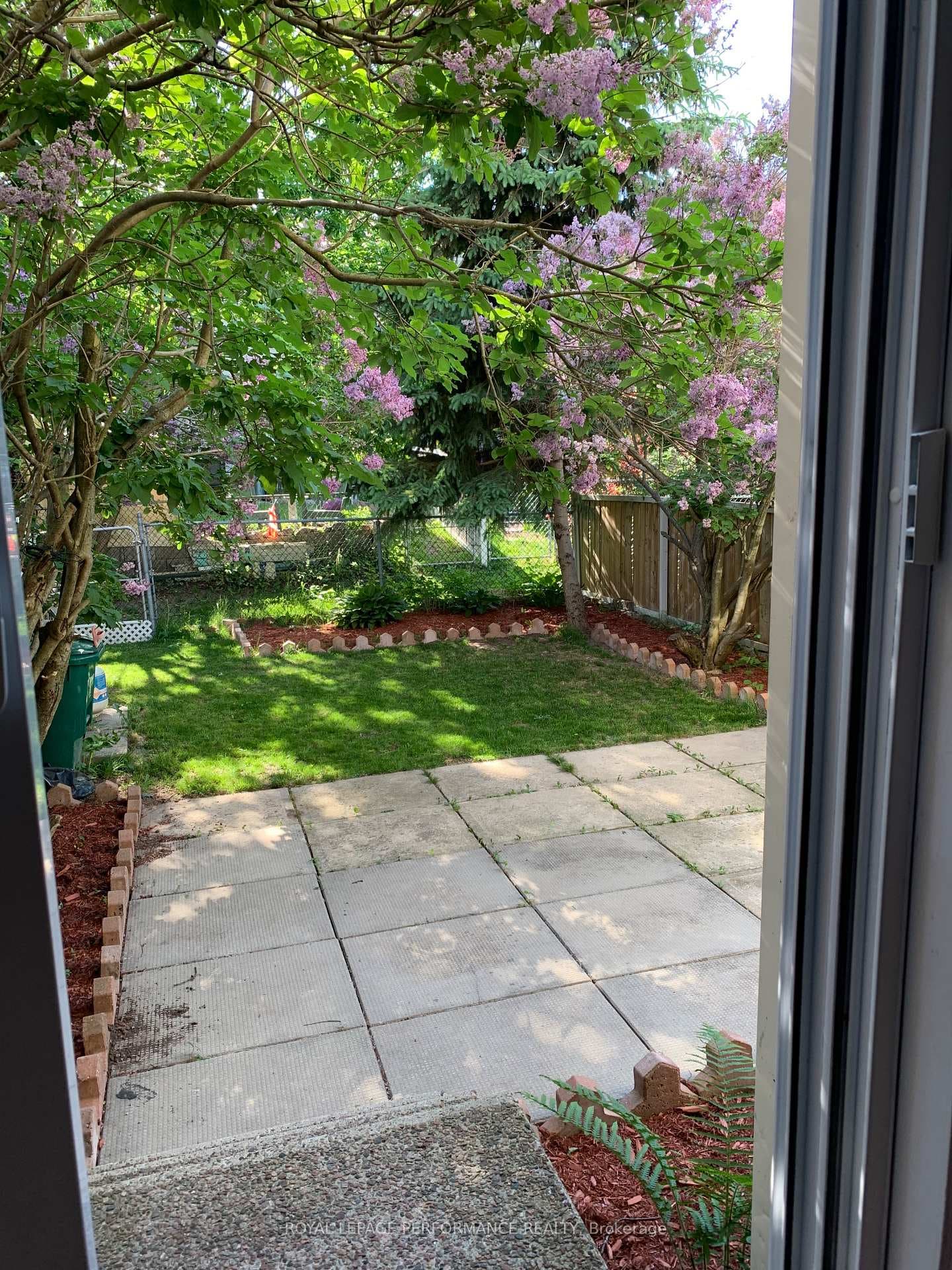 1140 Des Forets Avenue Unit 39 photo 34