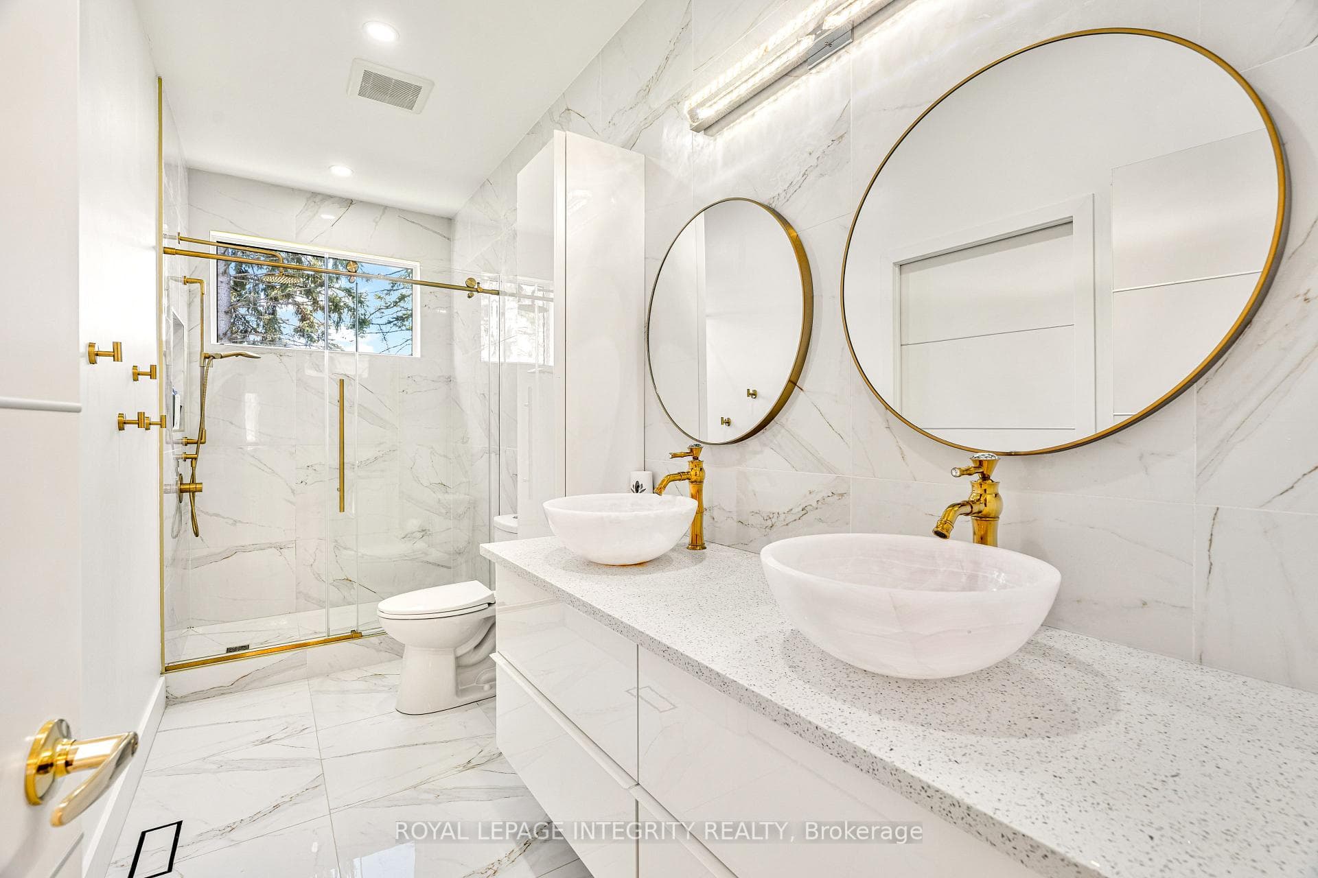 266 Currell Avenue photo 32
