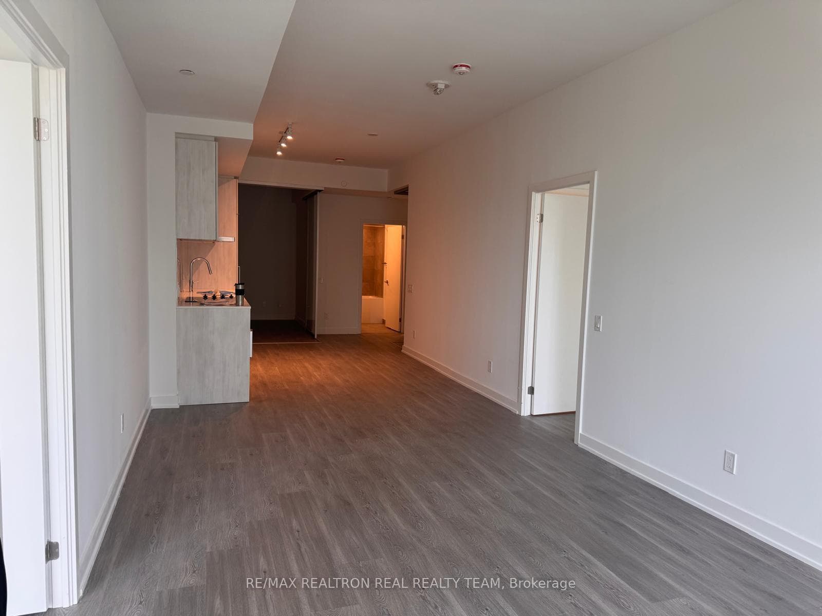 8 Wellesley Street Unit 607 photo 12