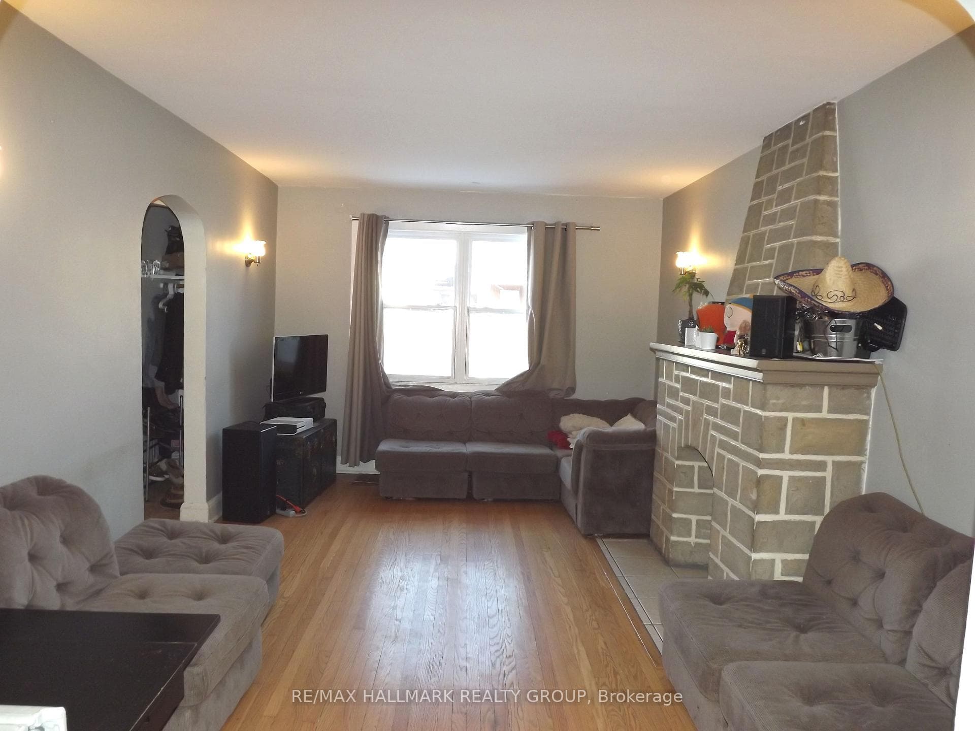 568 Gladstone Avenue photo 9