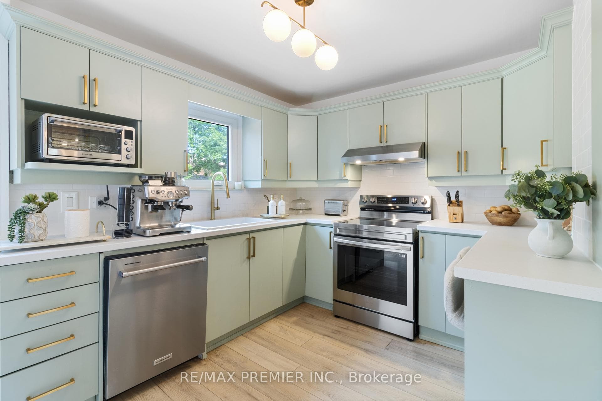 224 John Street photo 15