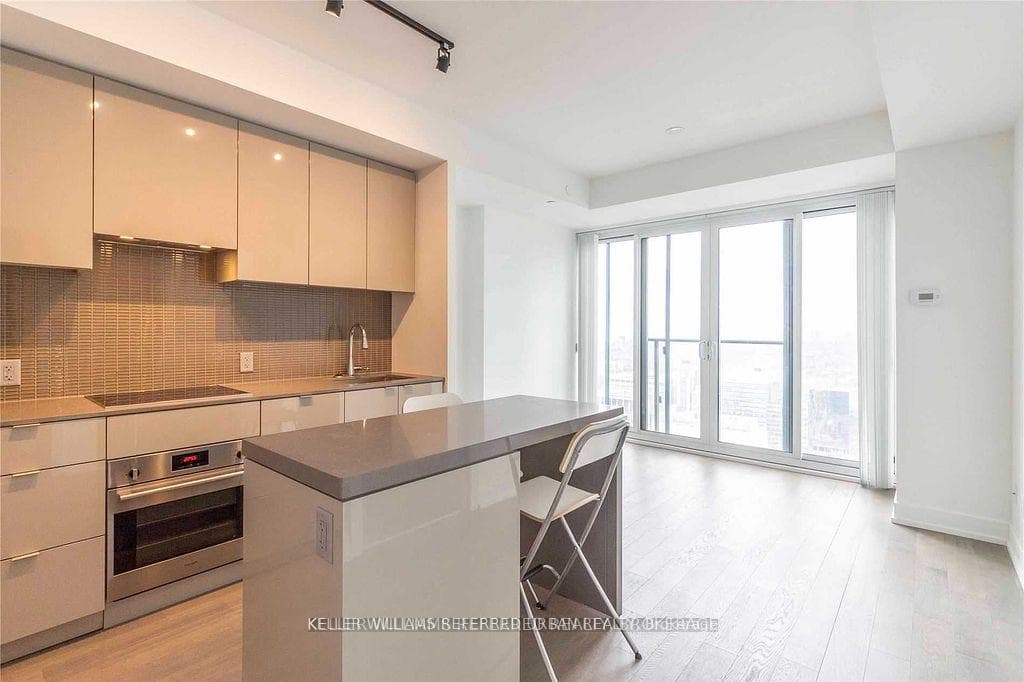 7 Grenville Street Unit 5013 photo 18