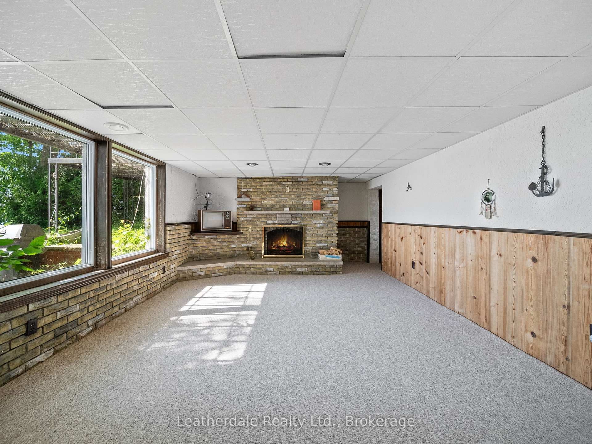 24 Maple Drive photo 17