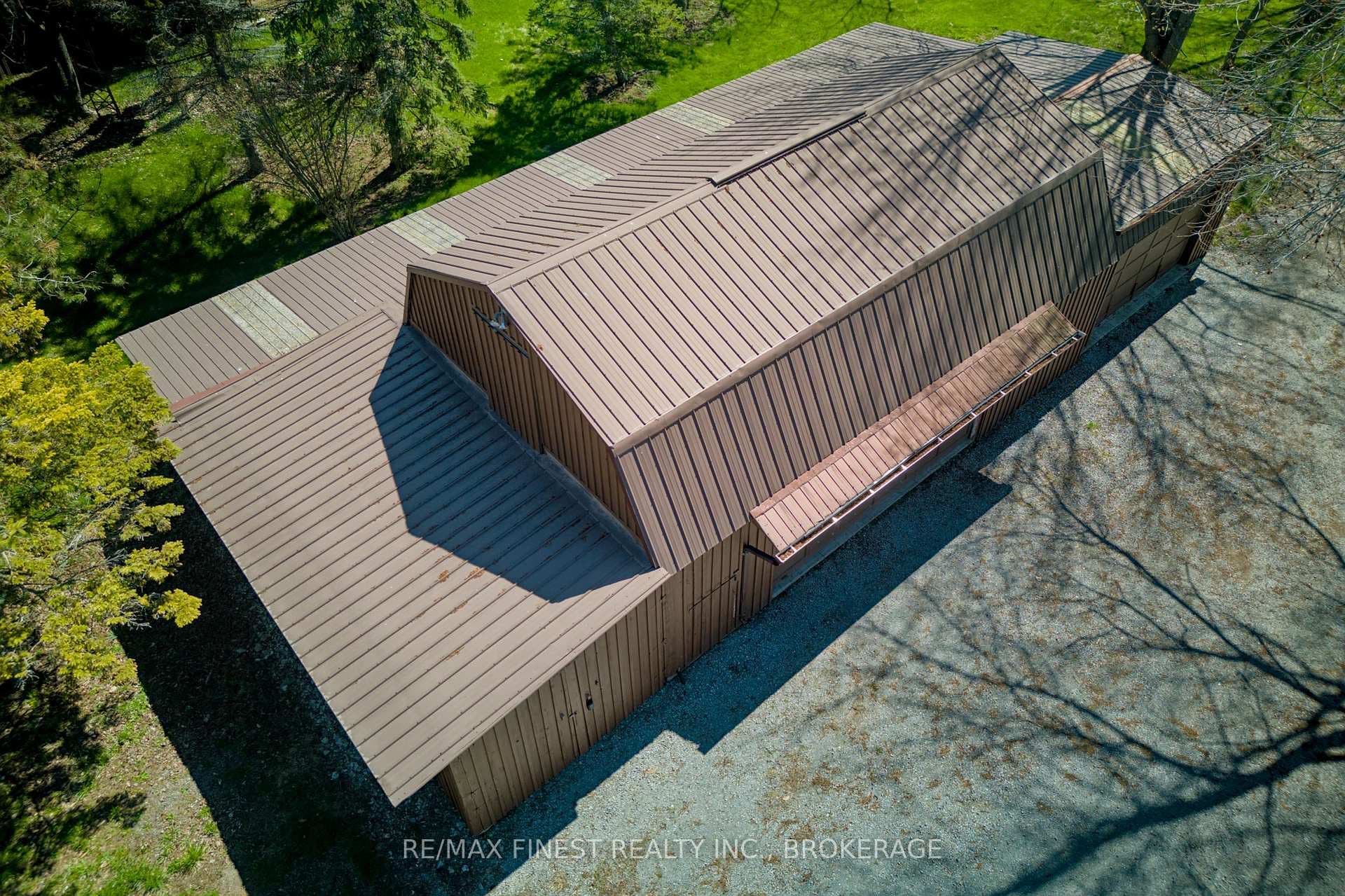 Huge detached garage