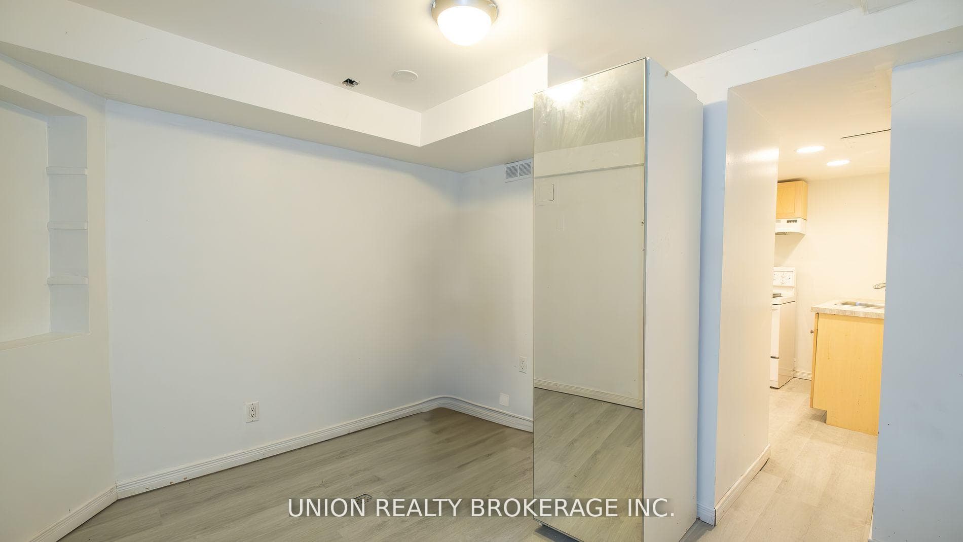 33 Balsam Avenue Unit B2 photo 5