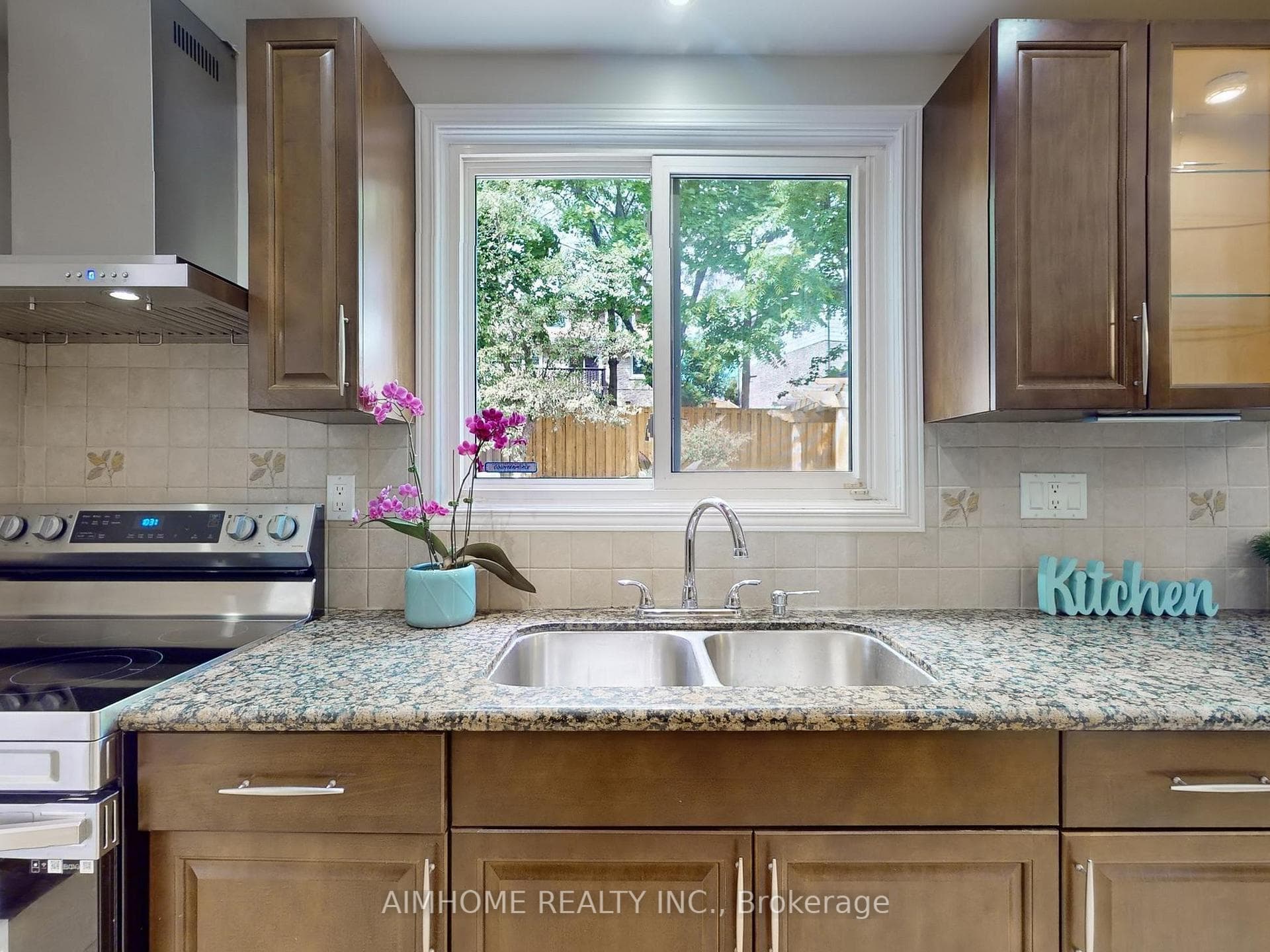 36 Liebeck Crescent photo 13
