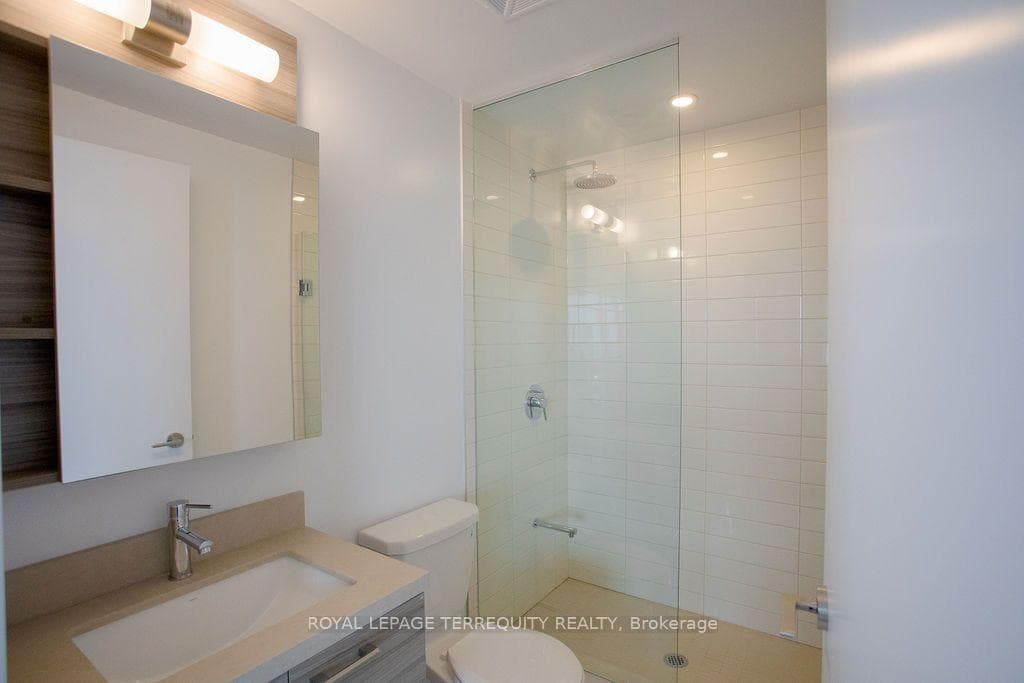 2221 Yonge Street Unit 4609 photo 24