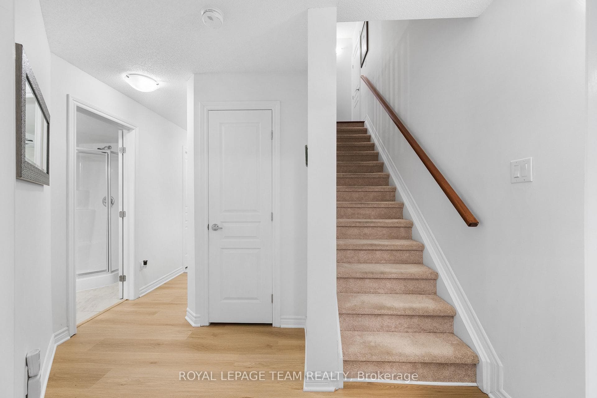 Basement Approx. 484 sq.ft.