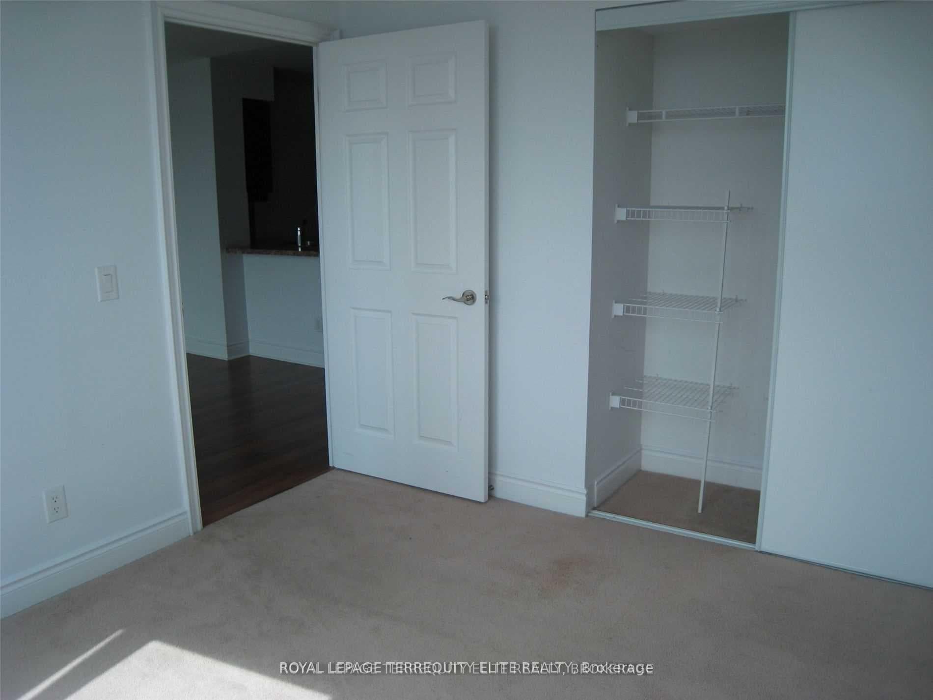 25 Greenview Avenue Unit 1215 photo 5