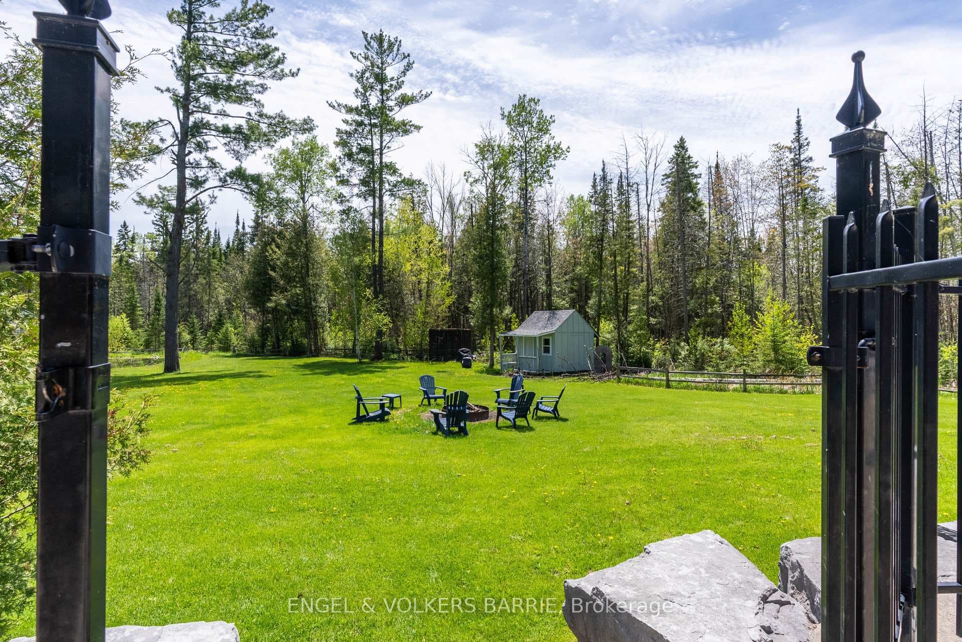 1441 Hendrie Road photo 28