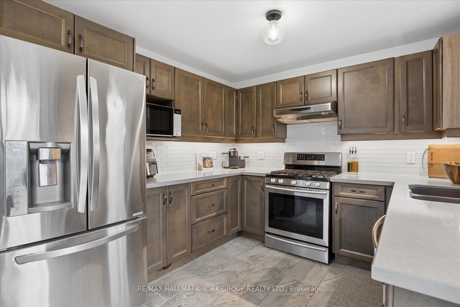 343 Winnifred Drive photo 12