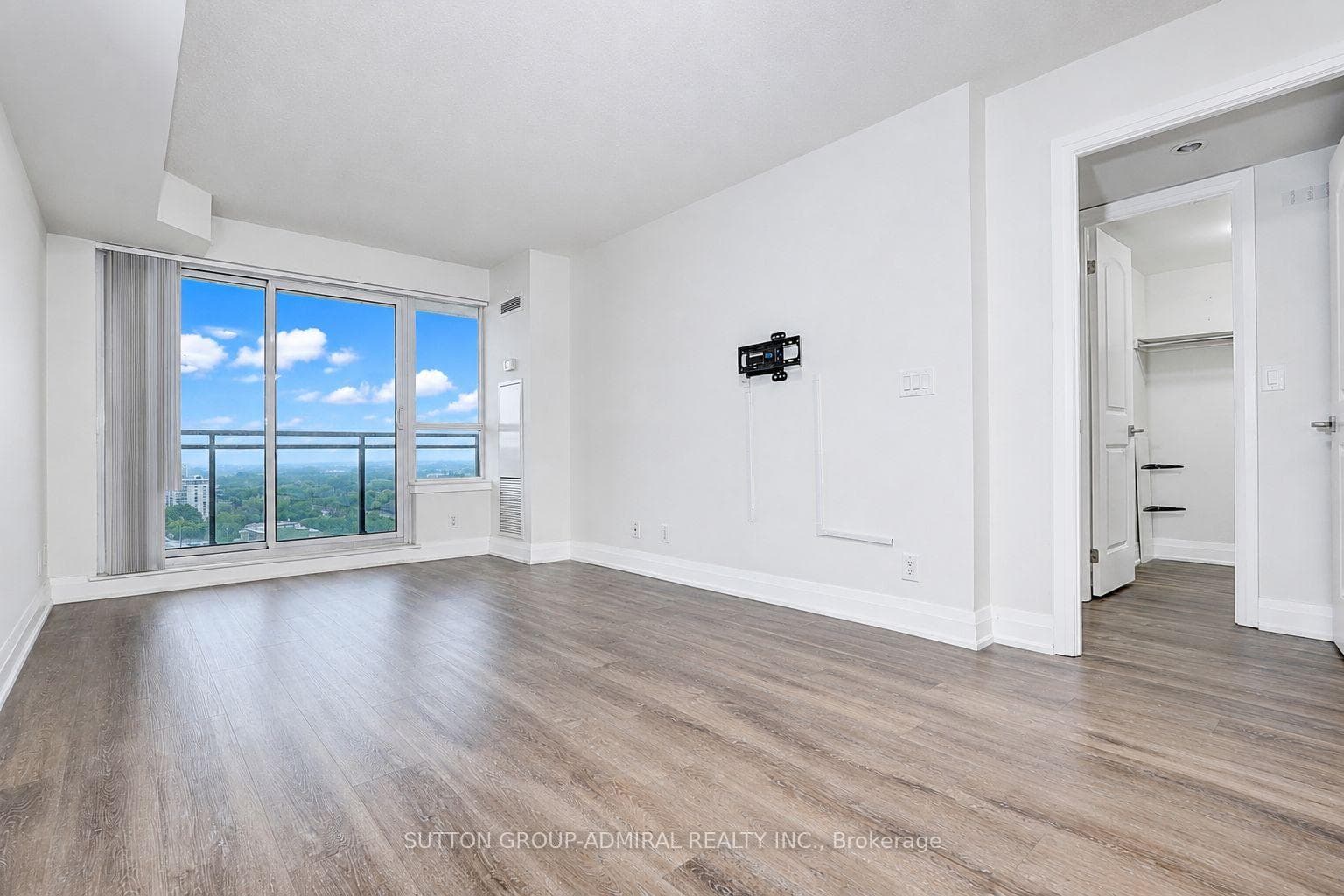 1060 Sheppard Avenue Unit 1408 photo 19