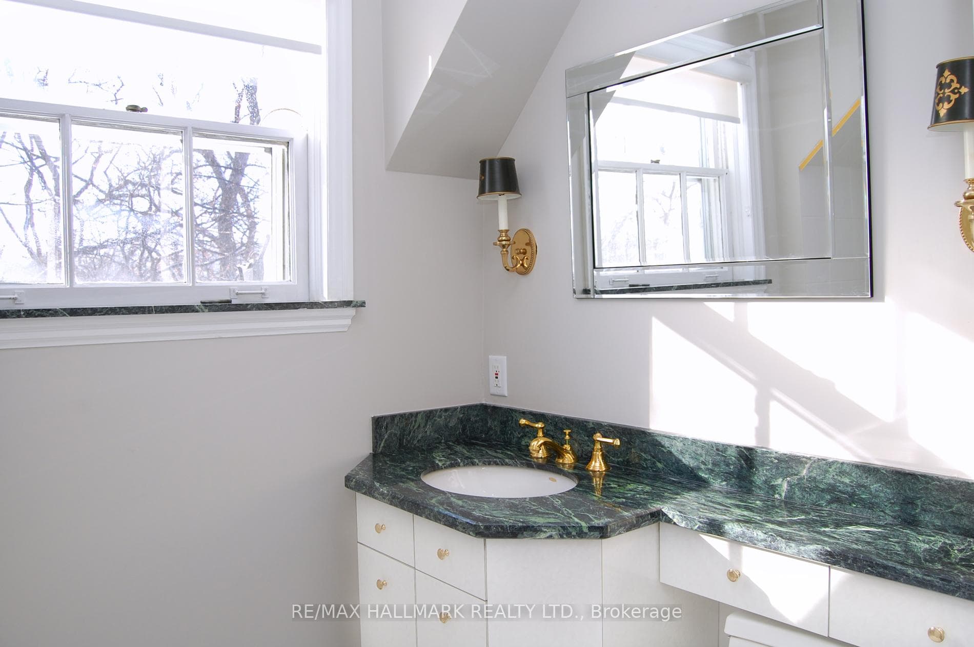 278 Bessborough Drive photo 23