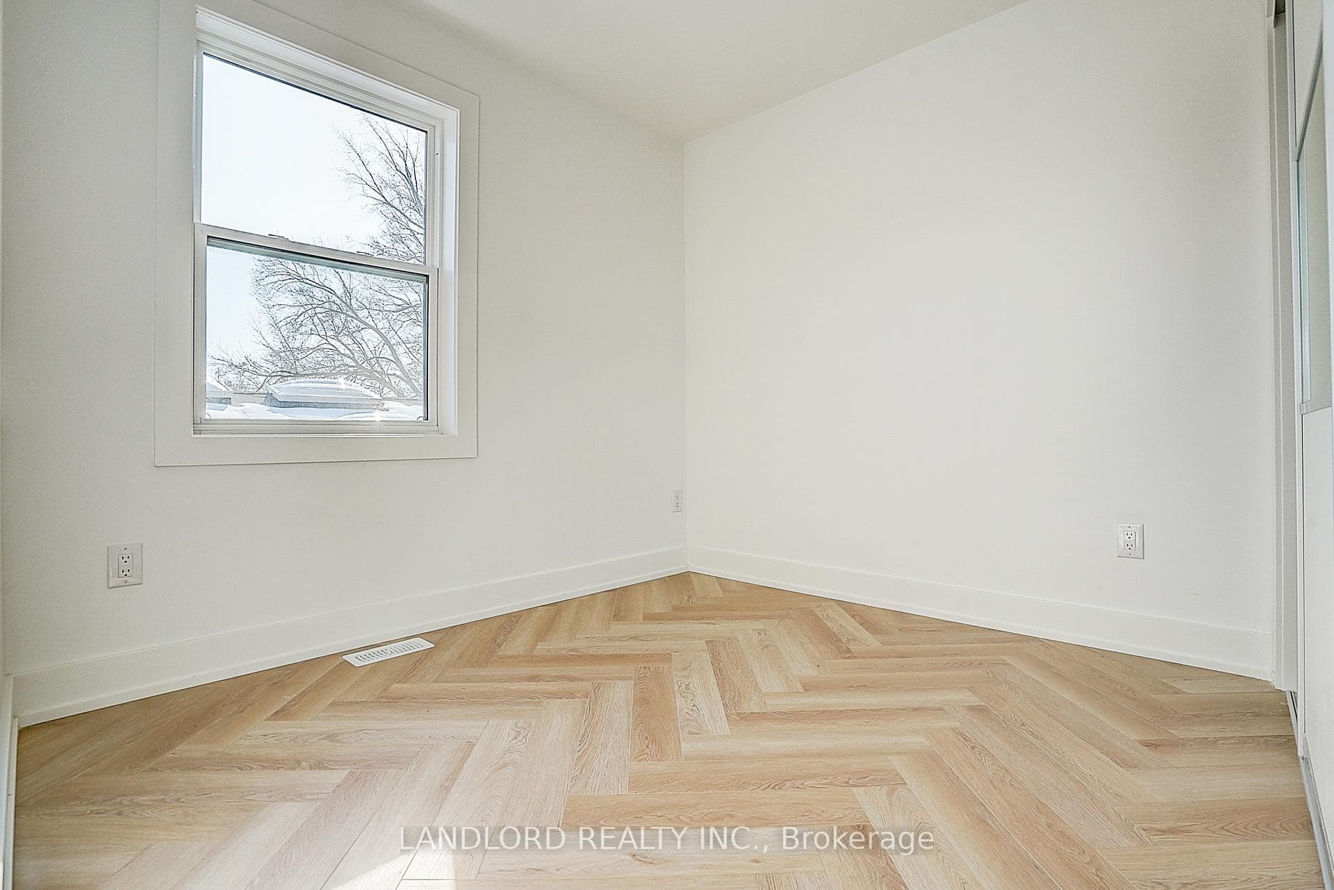1146 Broadview Avenue Unit 2 photo 37