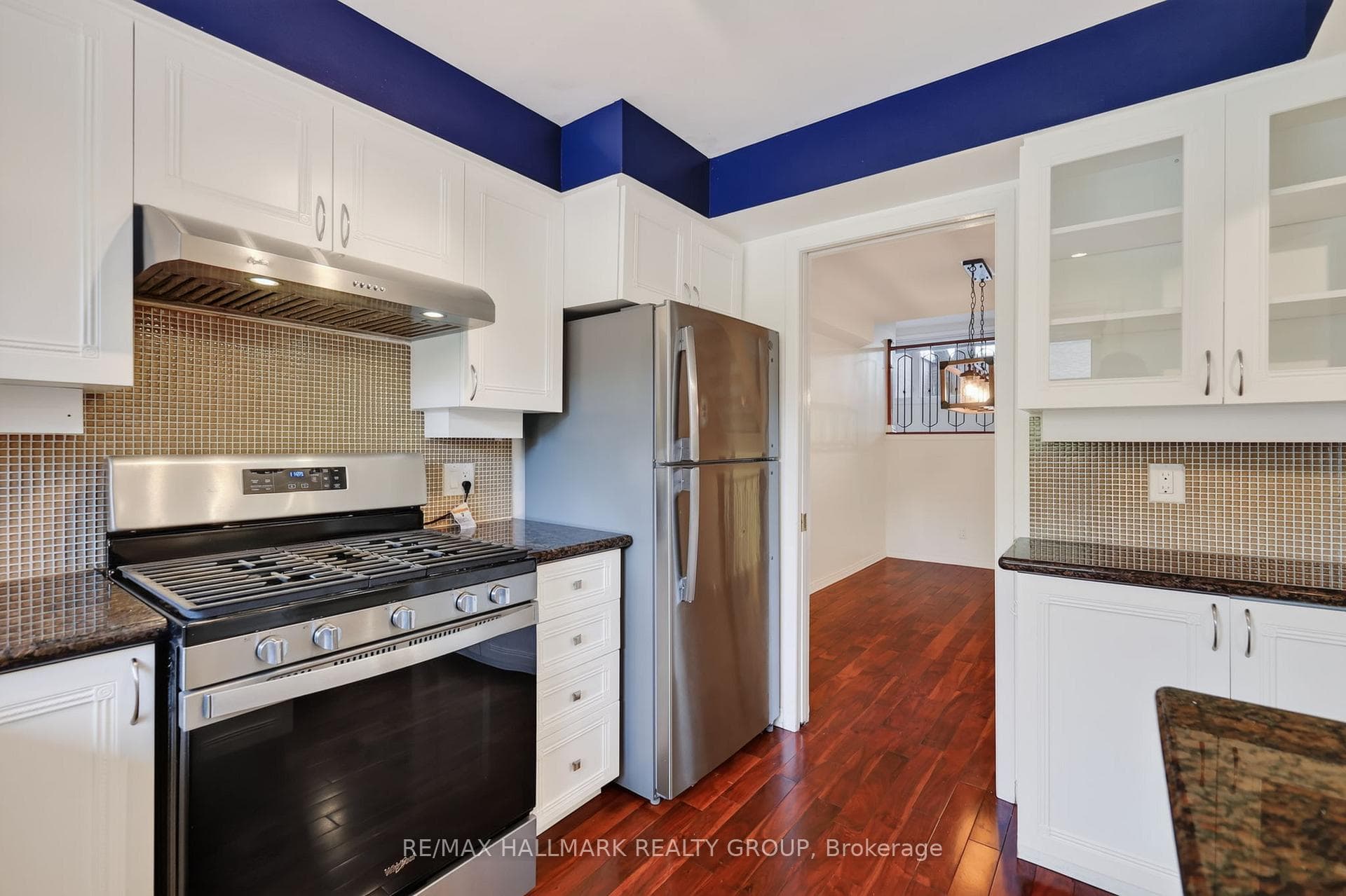 290 CATHCART Street Unit 22 photo 8