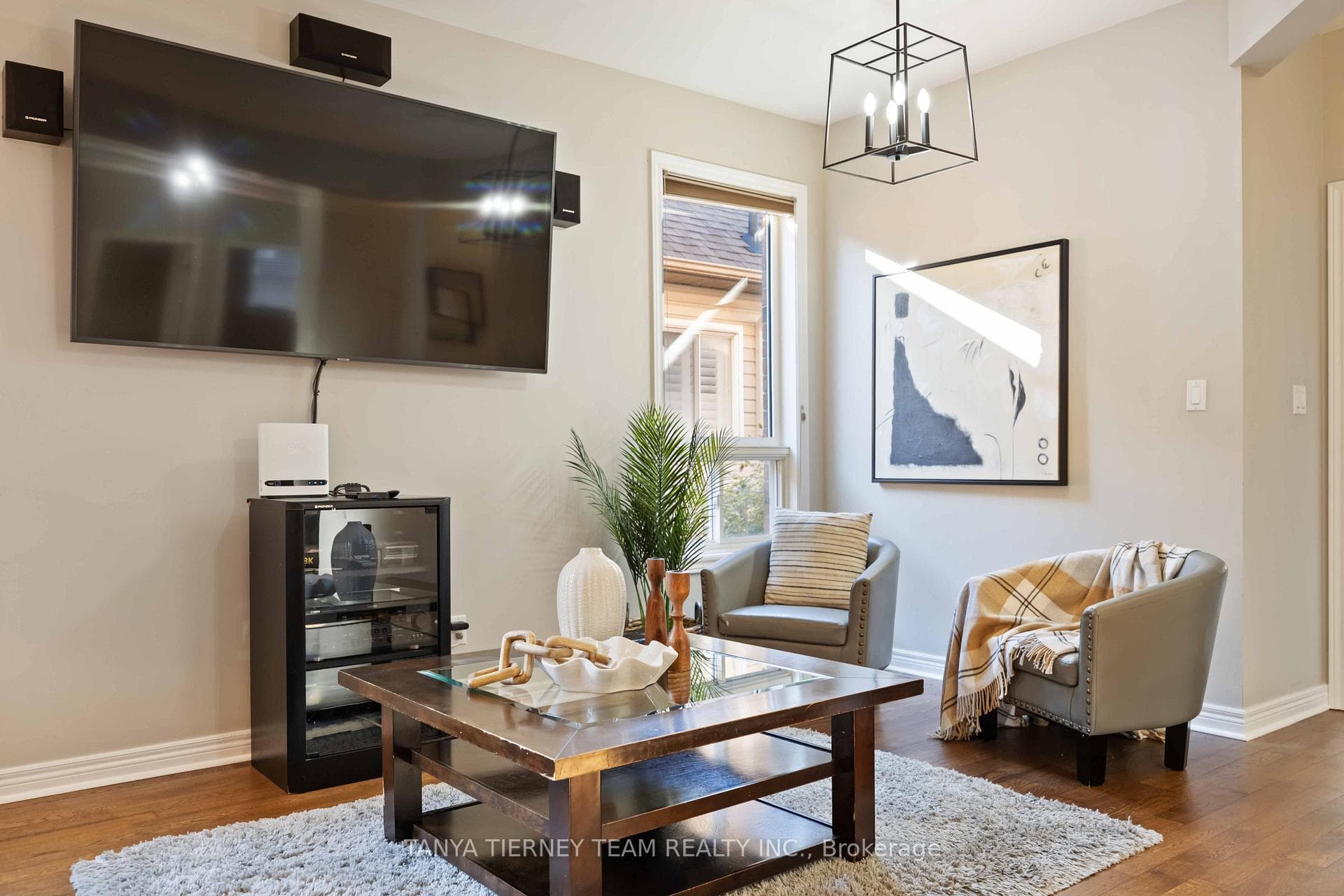 16 Cody Avenue photo 13
