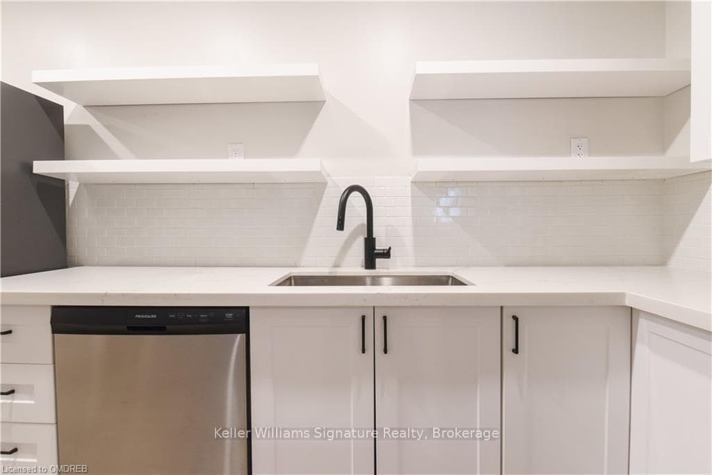190 CATHARINE Street Unit LOWER photo 10