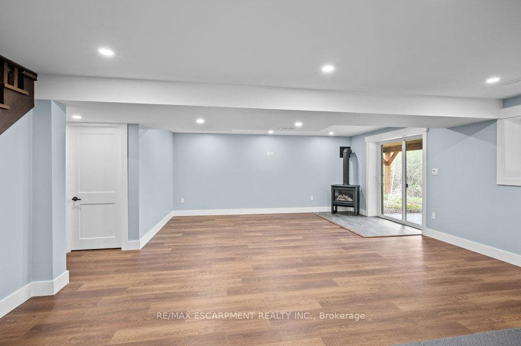 1040 Clyde Road photo 43