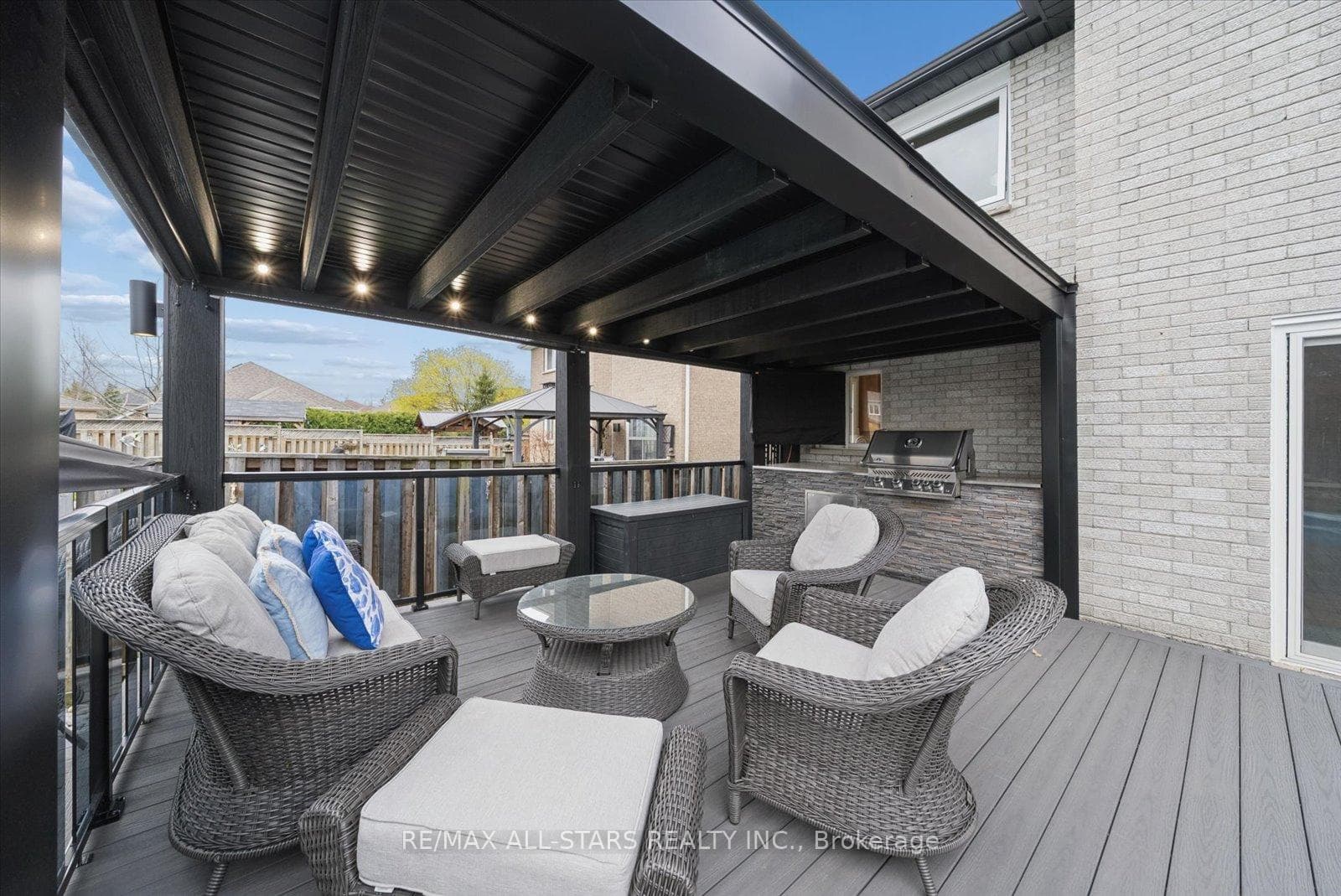 114 Kingsridge Road photo 5