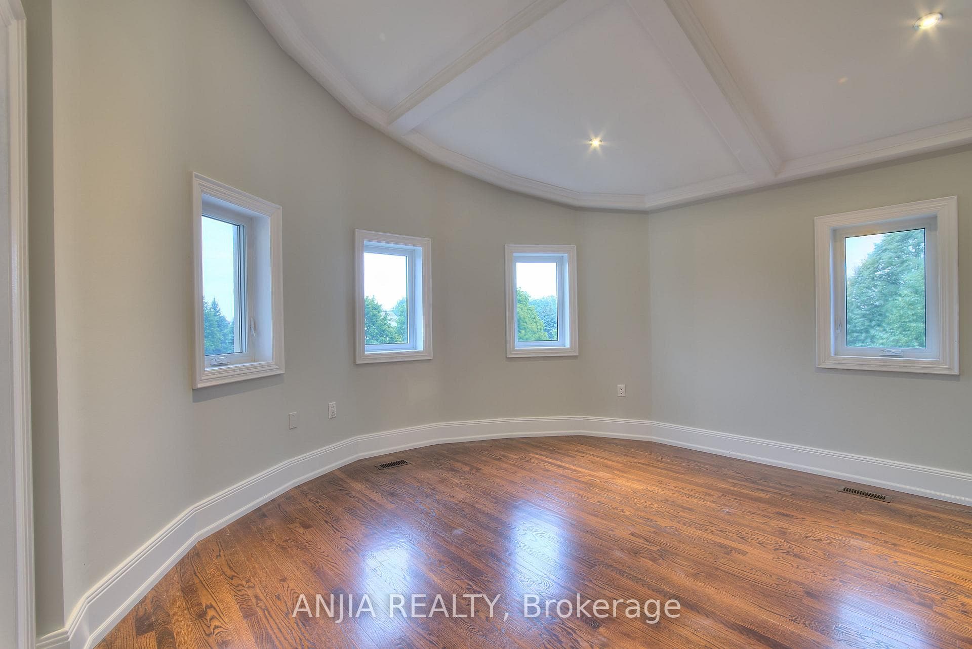 44 Bellini Avenue photo 27