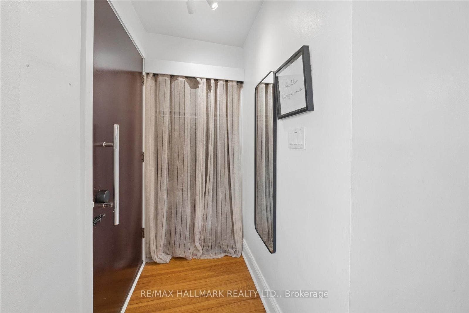 46 Marsh Road photo 5