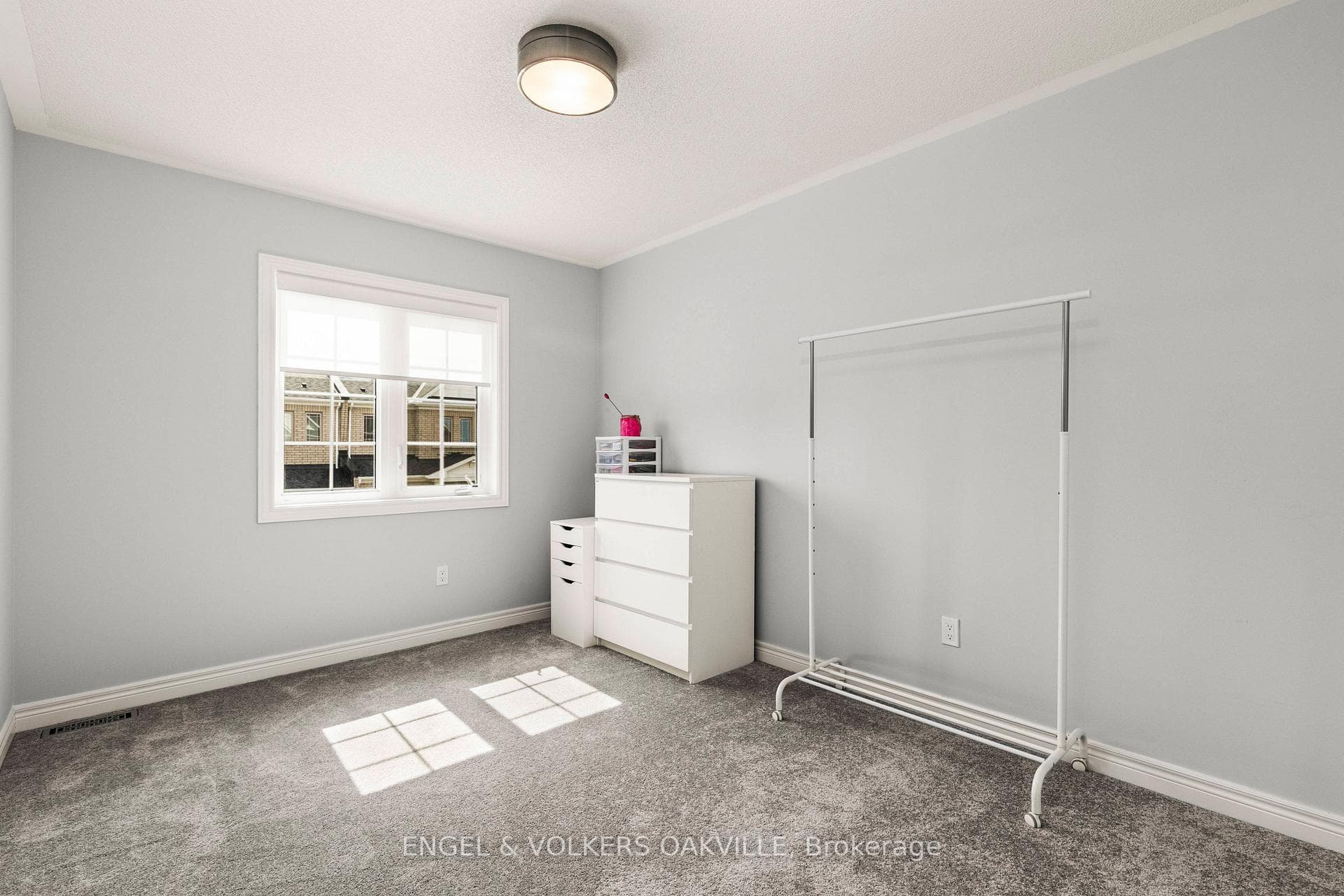 44 Clifford Crescent photo 24