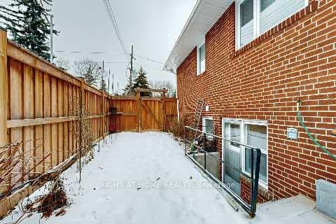 walk/out from laundry room