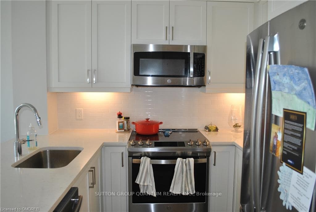 95 Dundas Street Unit 324 photo 5