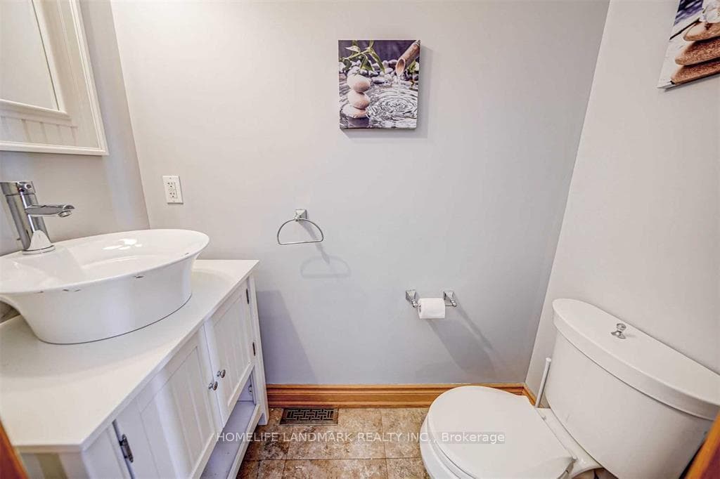 724 Lake Drive photo 8