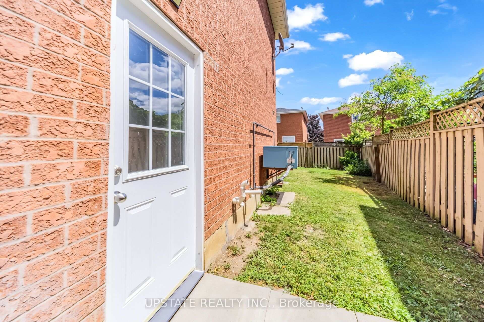 145 Valonia Drive photo 34