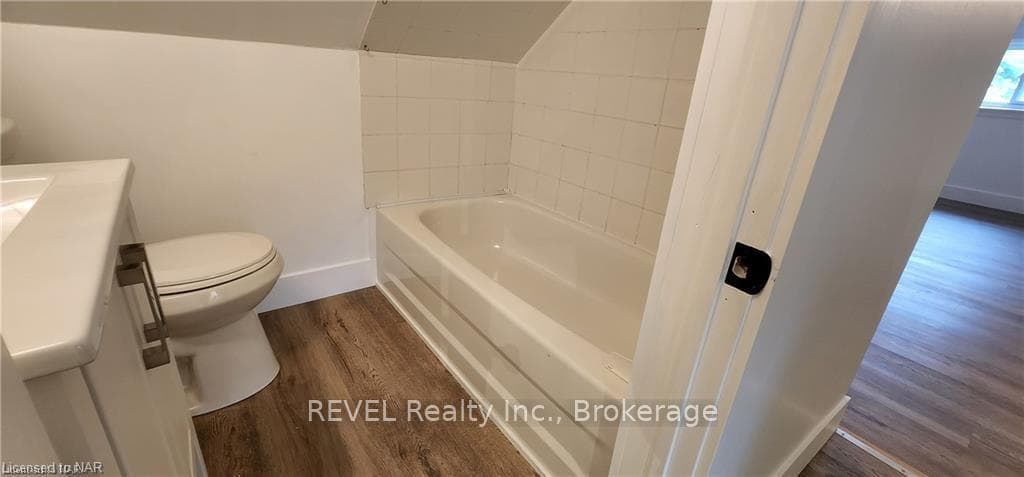 5 LINWOOD Street Unit Upper photo 9
