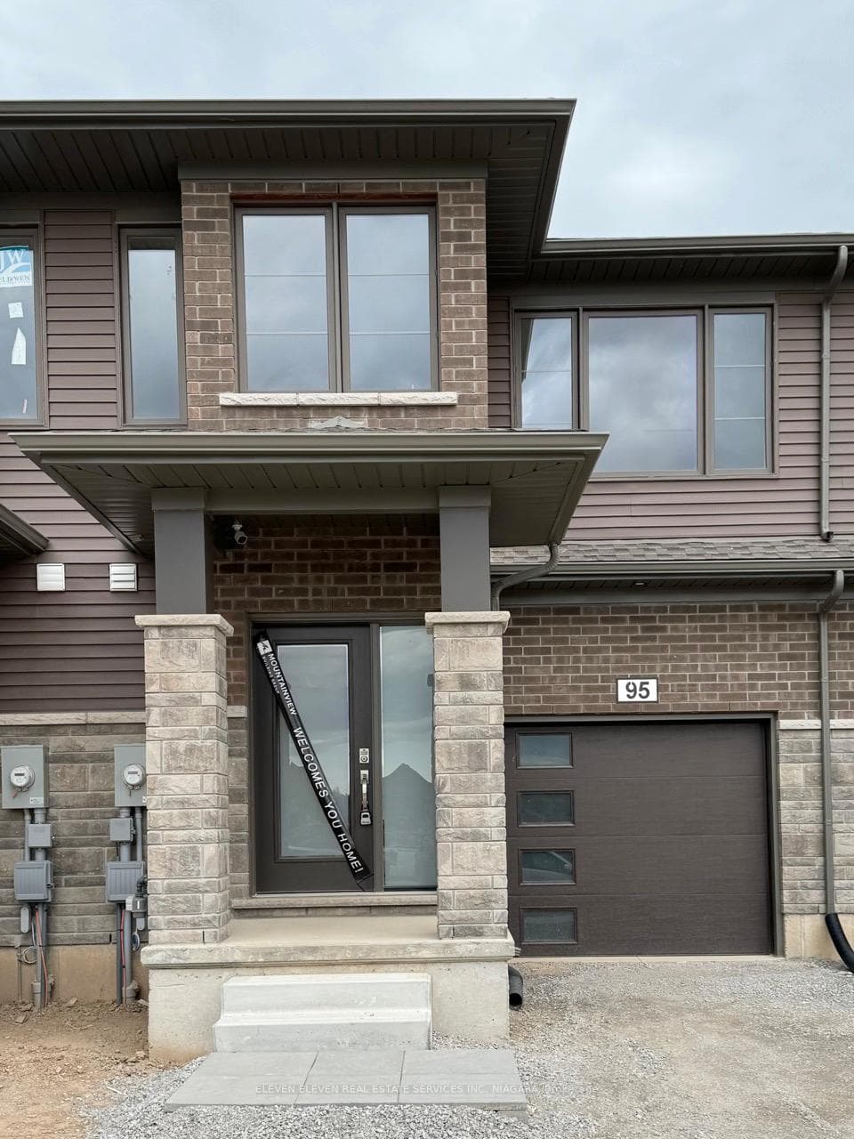 Welcome to 95 Acacia Rd!
