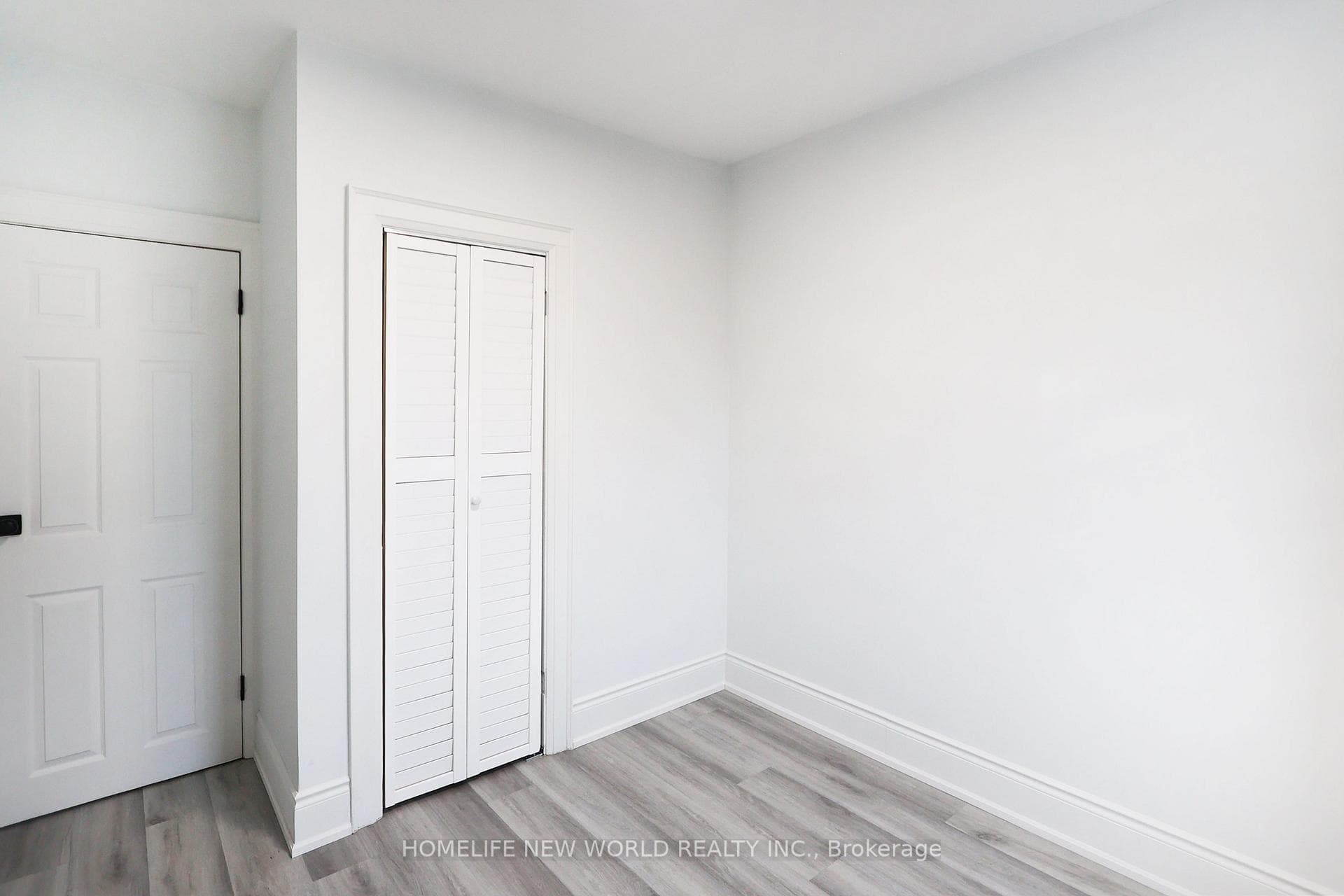 609 Glenholme Avenue Unit Main Floor photo 29