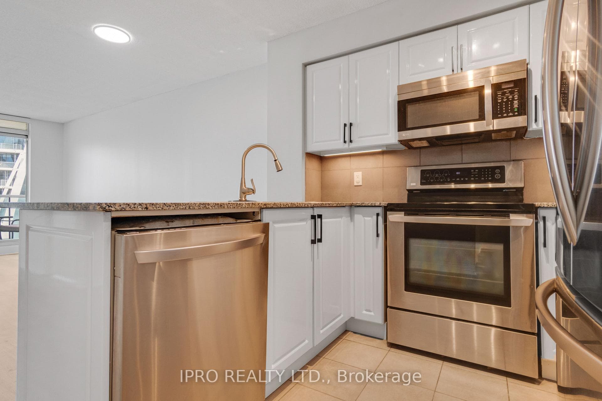 16 Yonge Street Unit 2007 photo 22