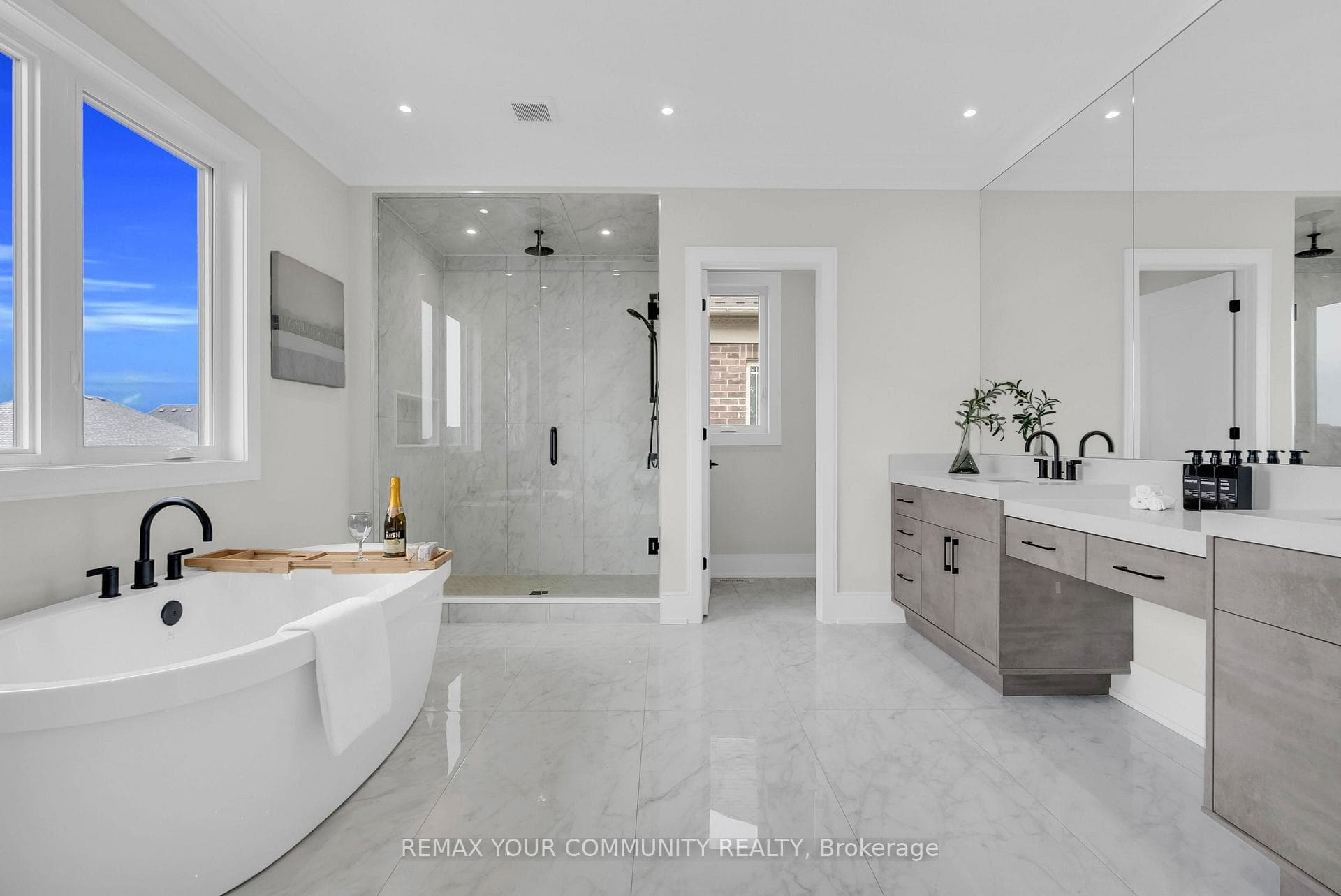 23 Menotti Drive photo 41