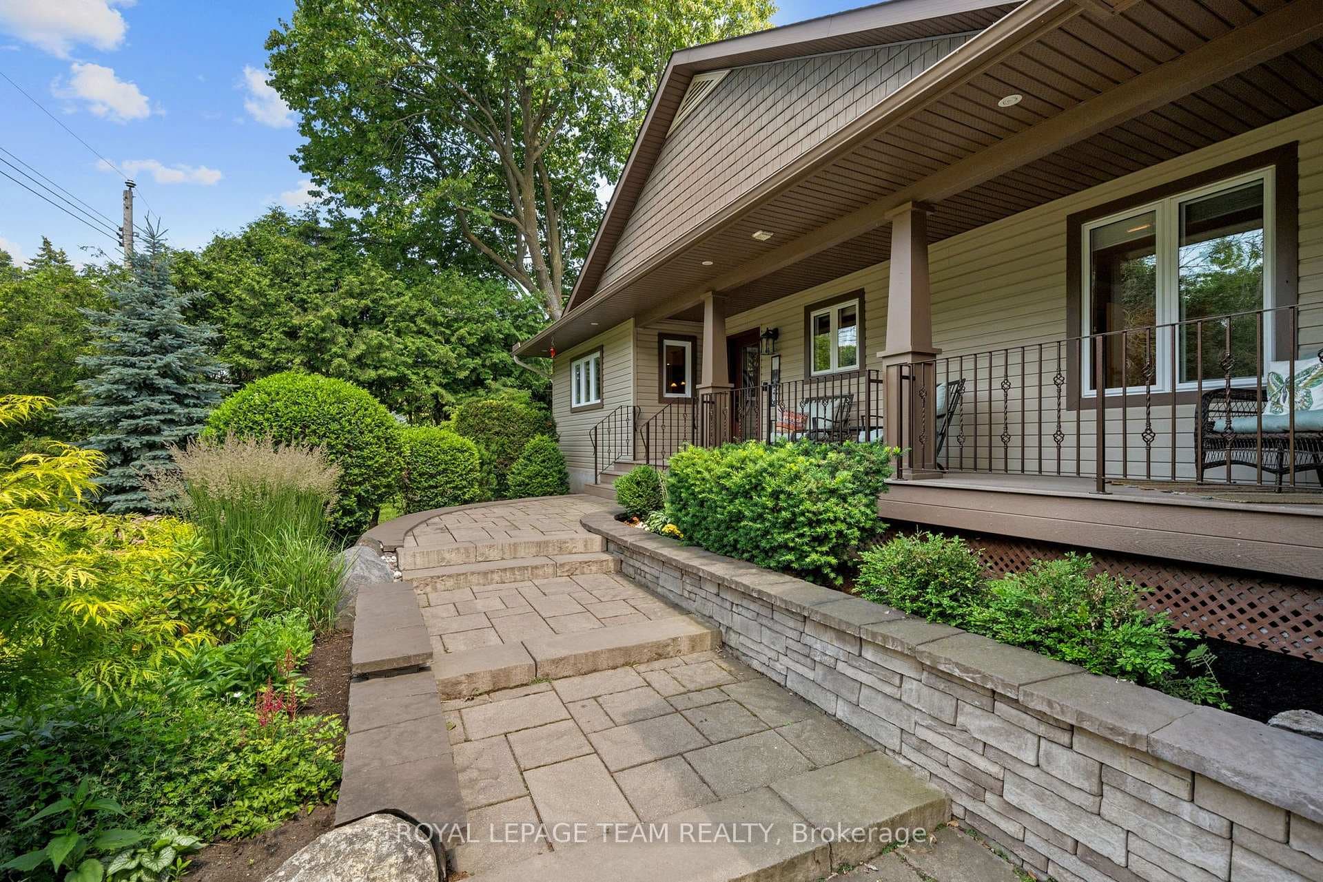 22 Honey Gables Drive photo 3