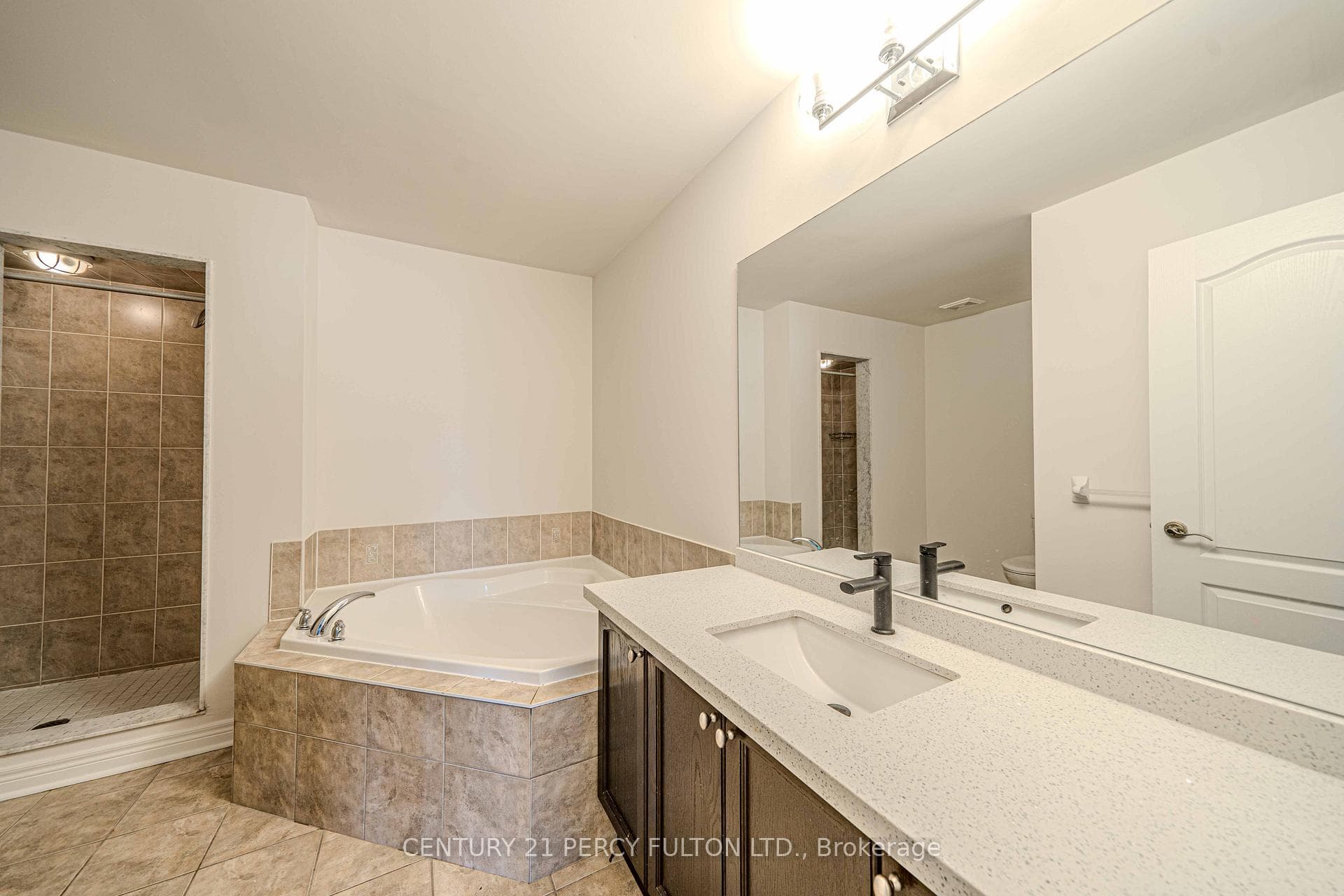 41 Todhunter Crescent photo 19