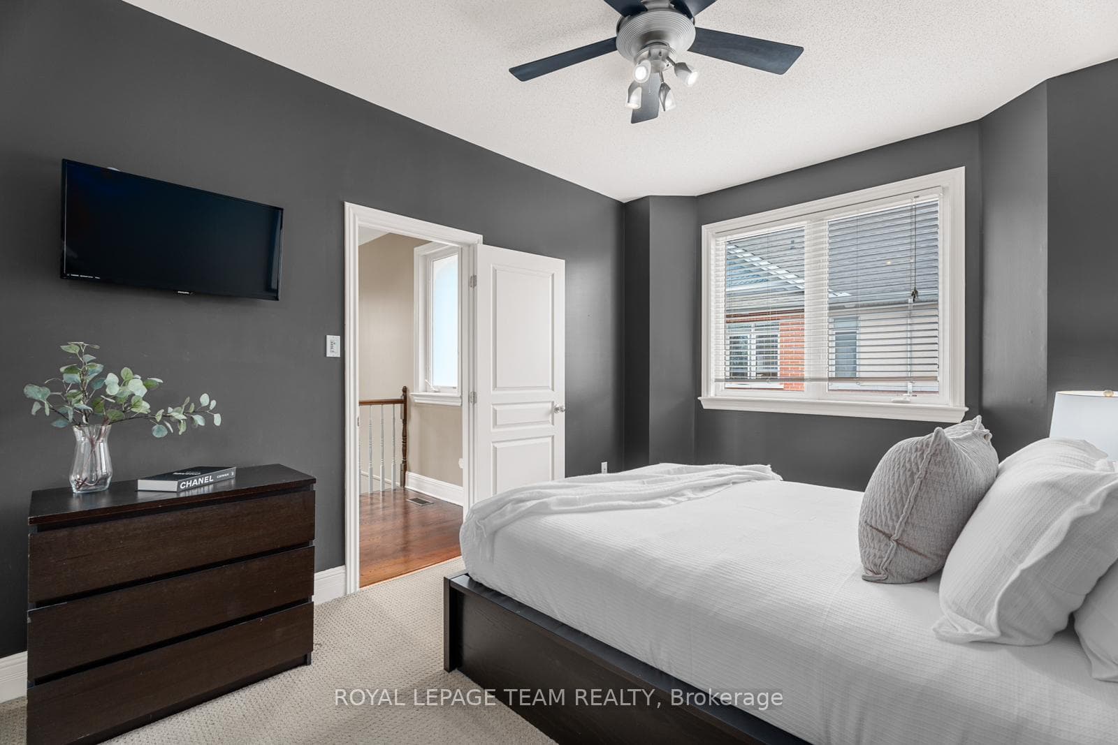 520 Queen Elizabeth Drive Unit 27 photo 20