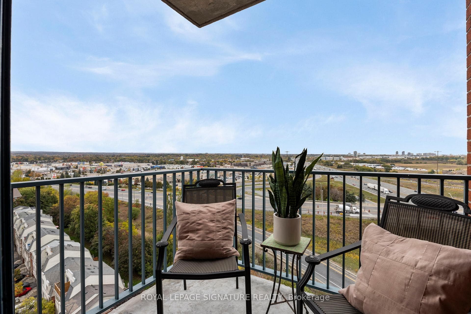 1625 Pickering Parkway Unit PH6 photo 16