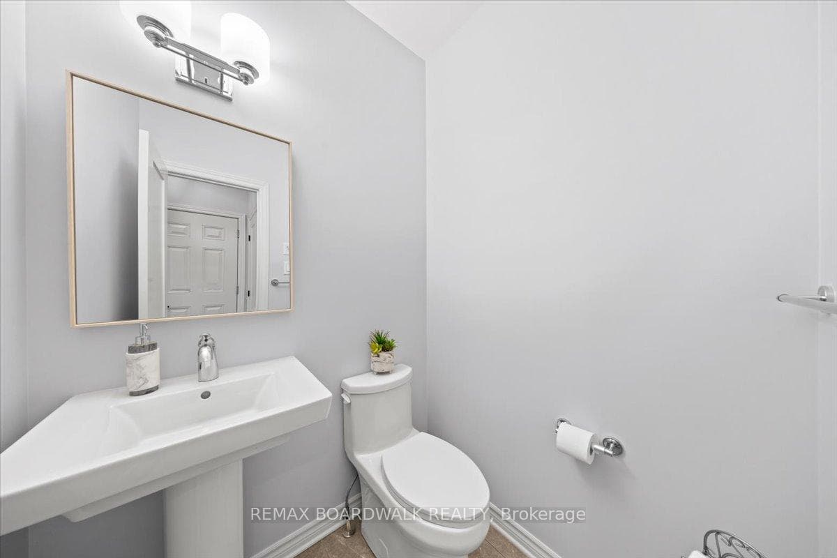 779 Keinouche Place photo 29