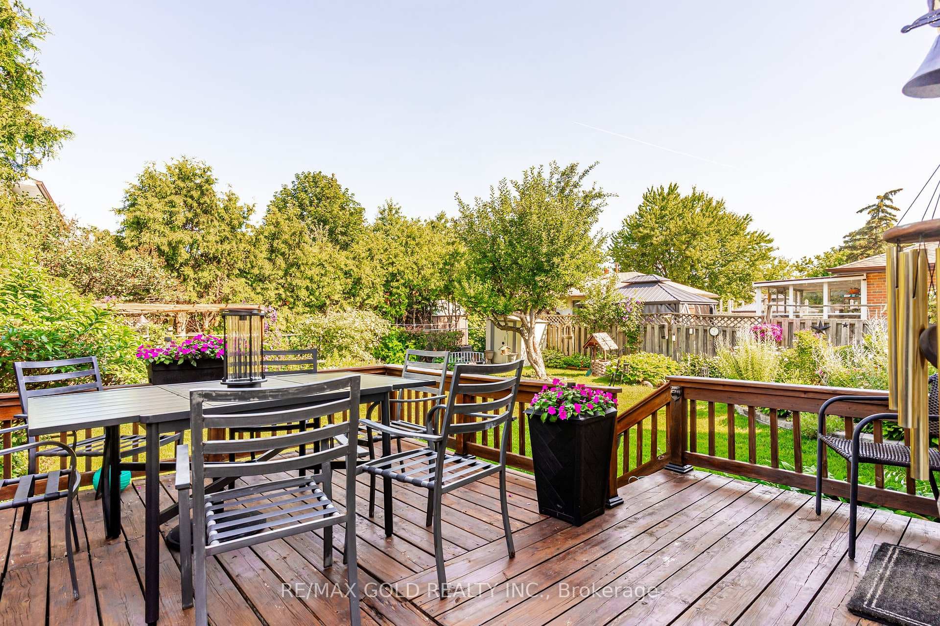 86 Clarence Street photo 38