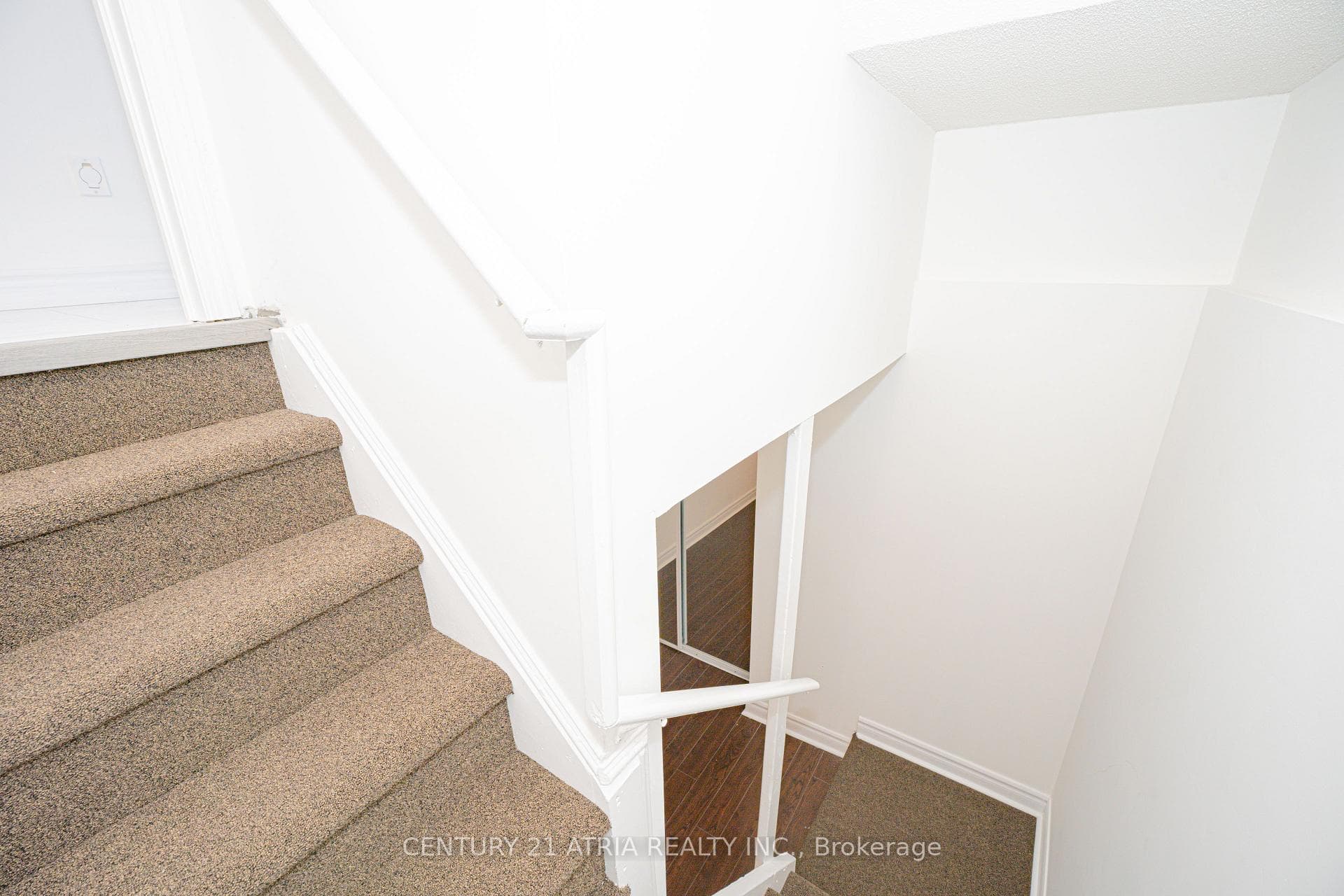 252 Sherwood Road photo 32