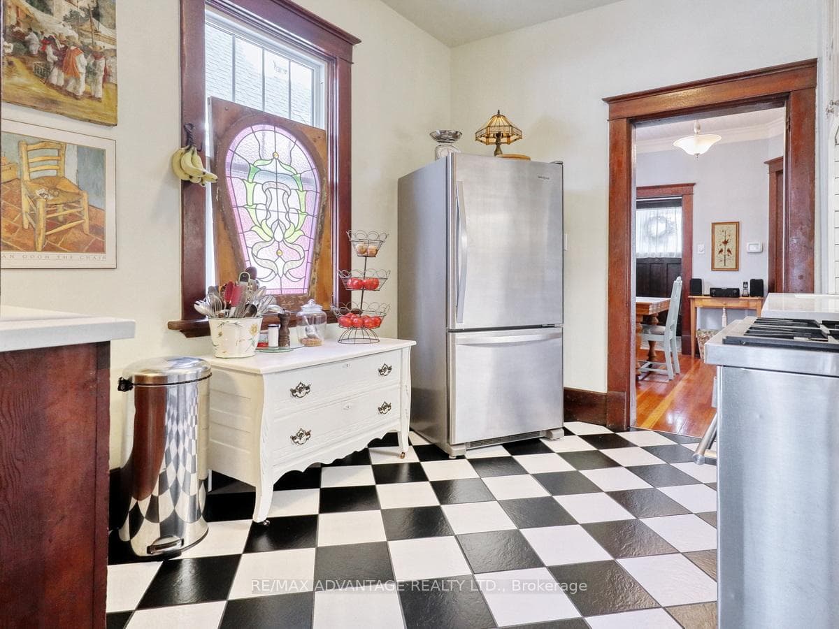 526 Chester Street photo 17