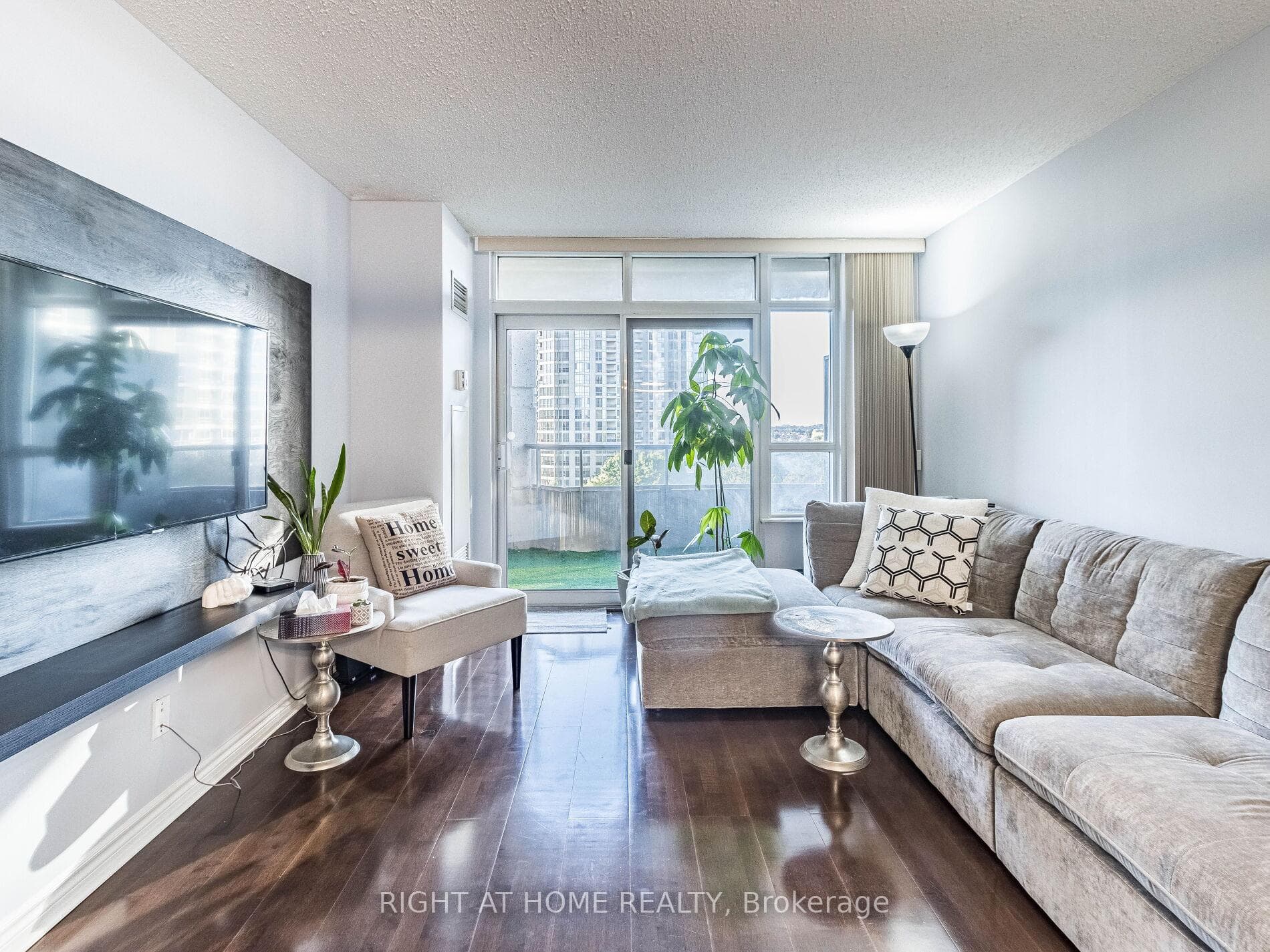 35 Kingsbridge Garden Circle Unit 701 photo 13
