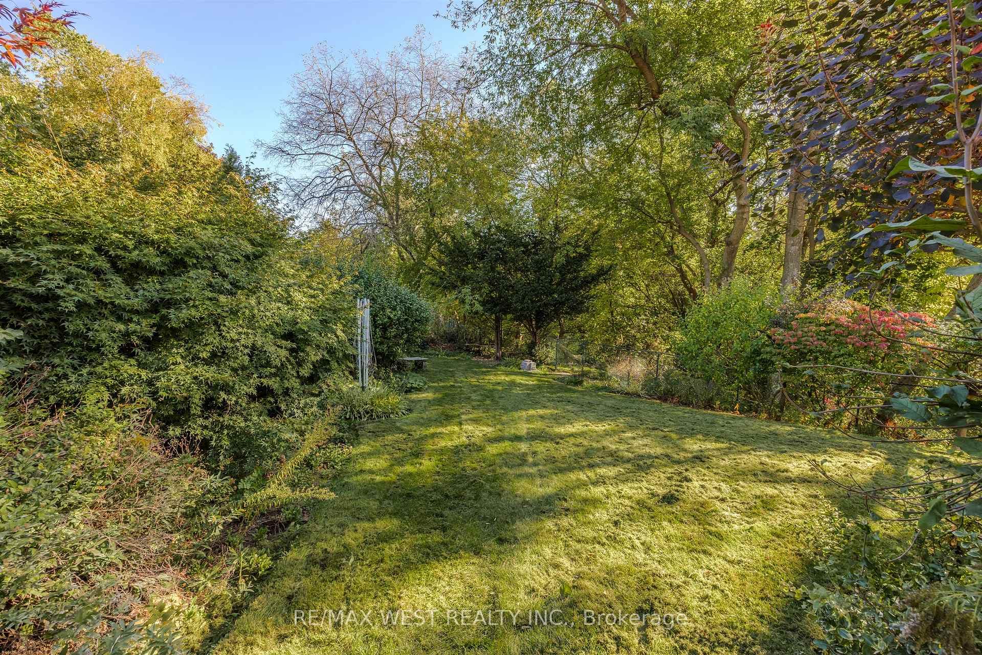 12 Tredvalley Grove photo 42