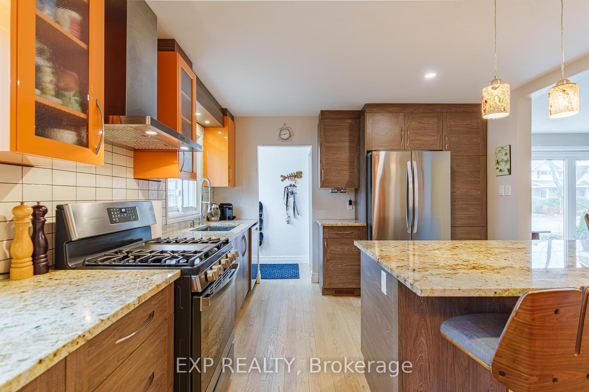 1592 Apeldoorn Avenue photo 11