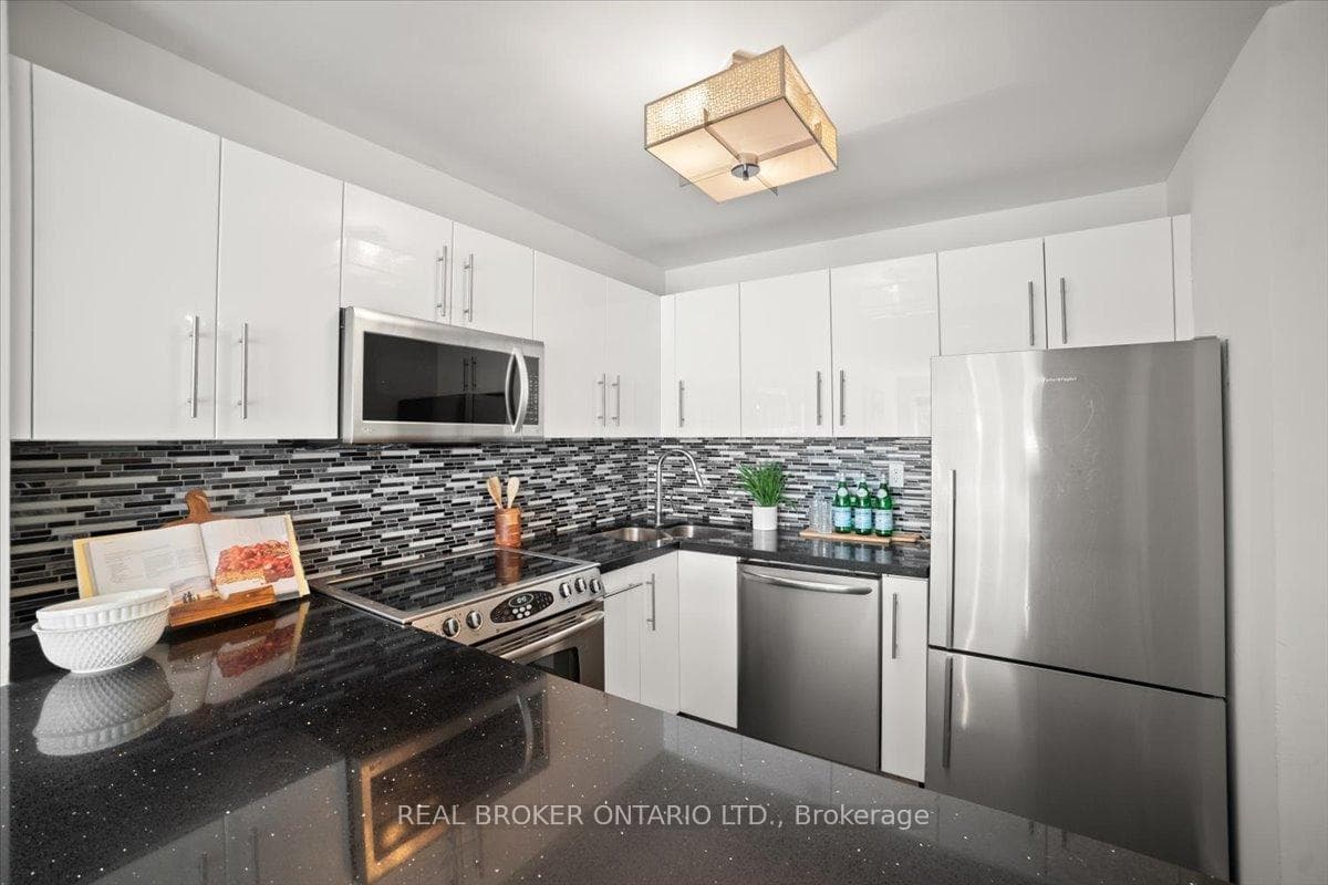 210C Avenue Road Unit Th 09 photo 6