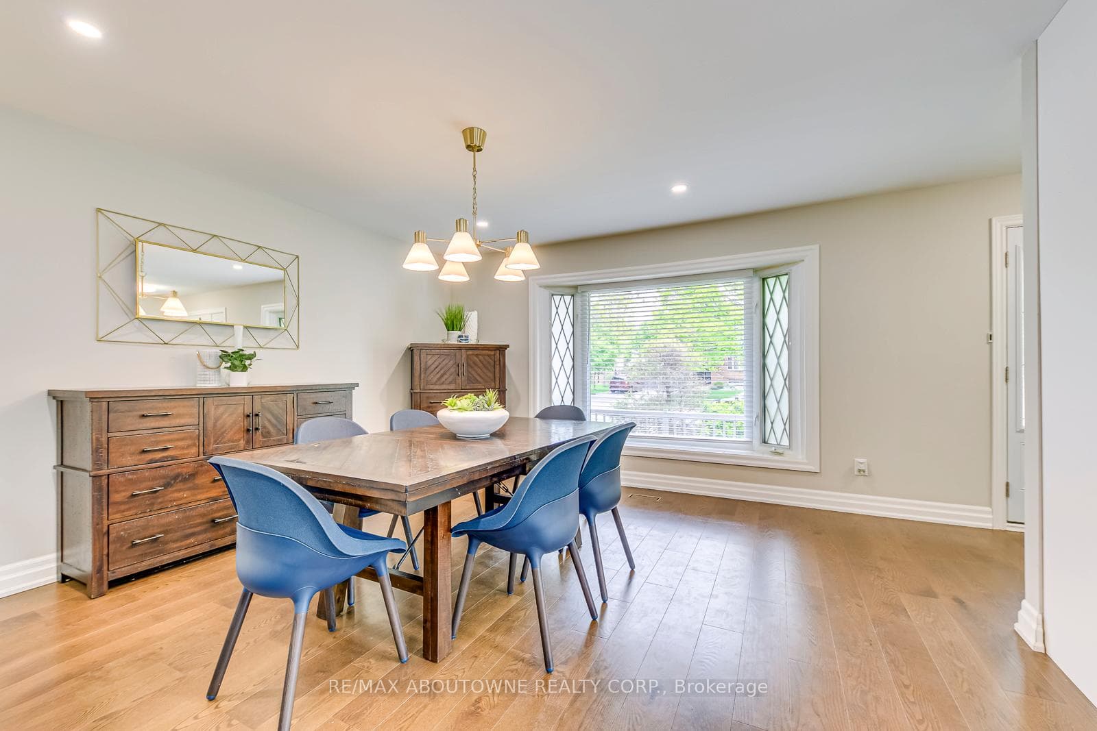 1386 Grosvenor Street photo 5