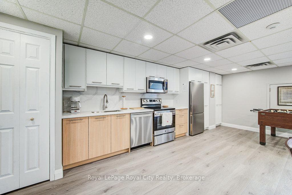 281 Bristol Street Unit 204 photo 32