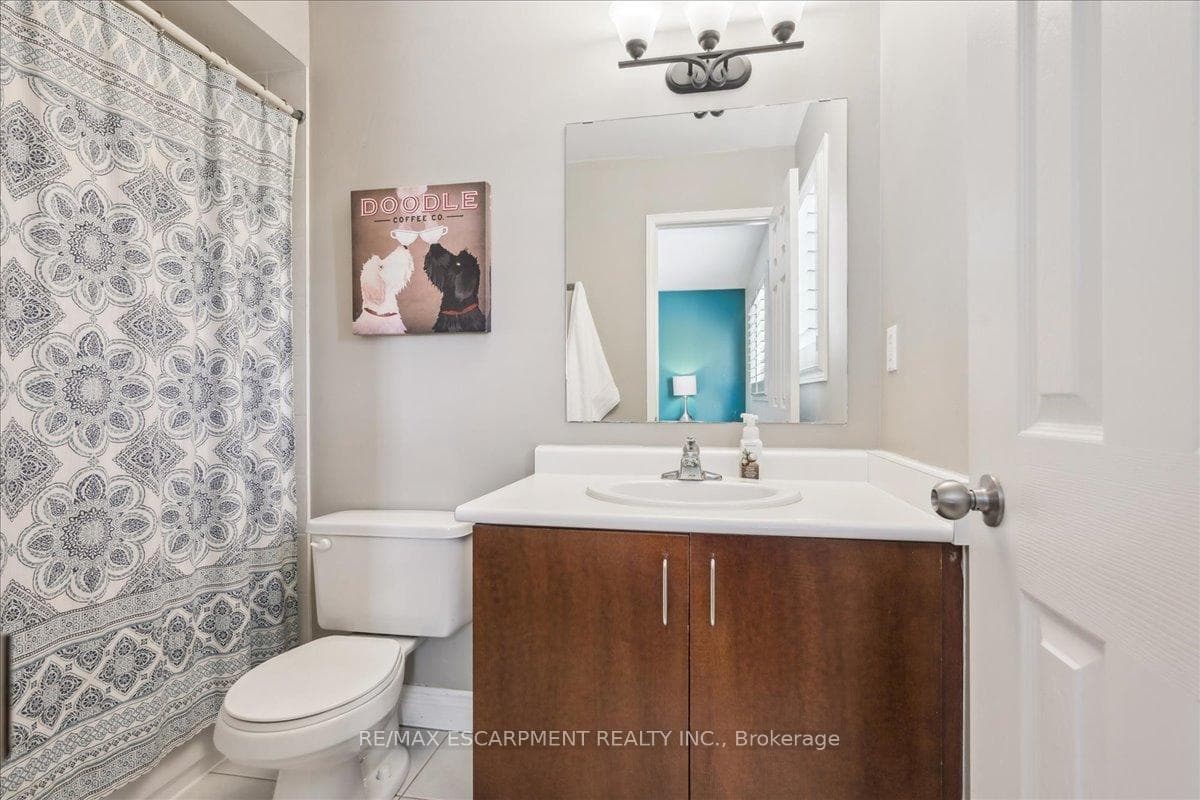 19 Woodcote Crescent photo 31